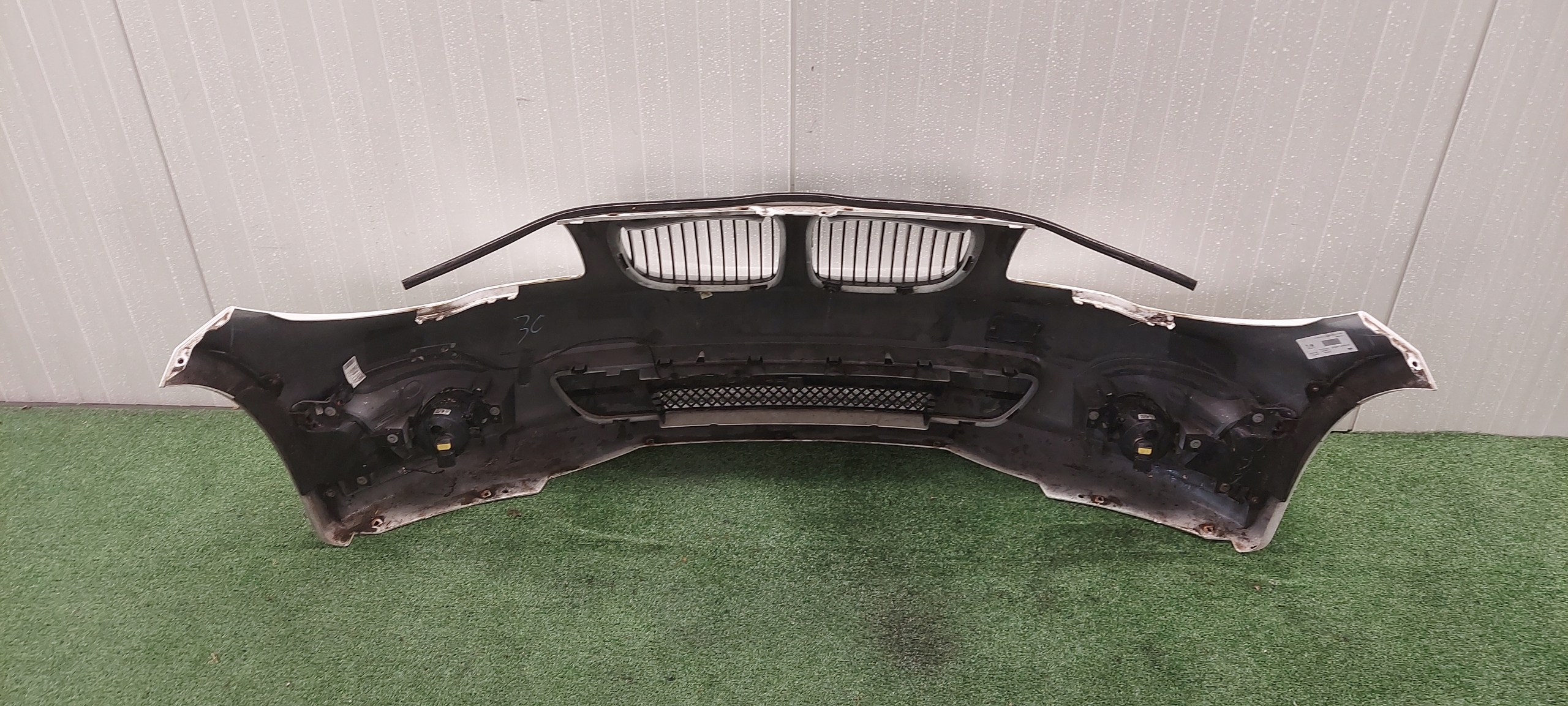 nárazník předek BMW 1 E82 E88 LIFT LAK: 300