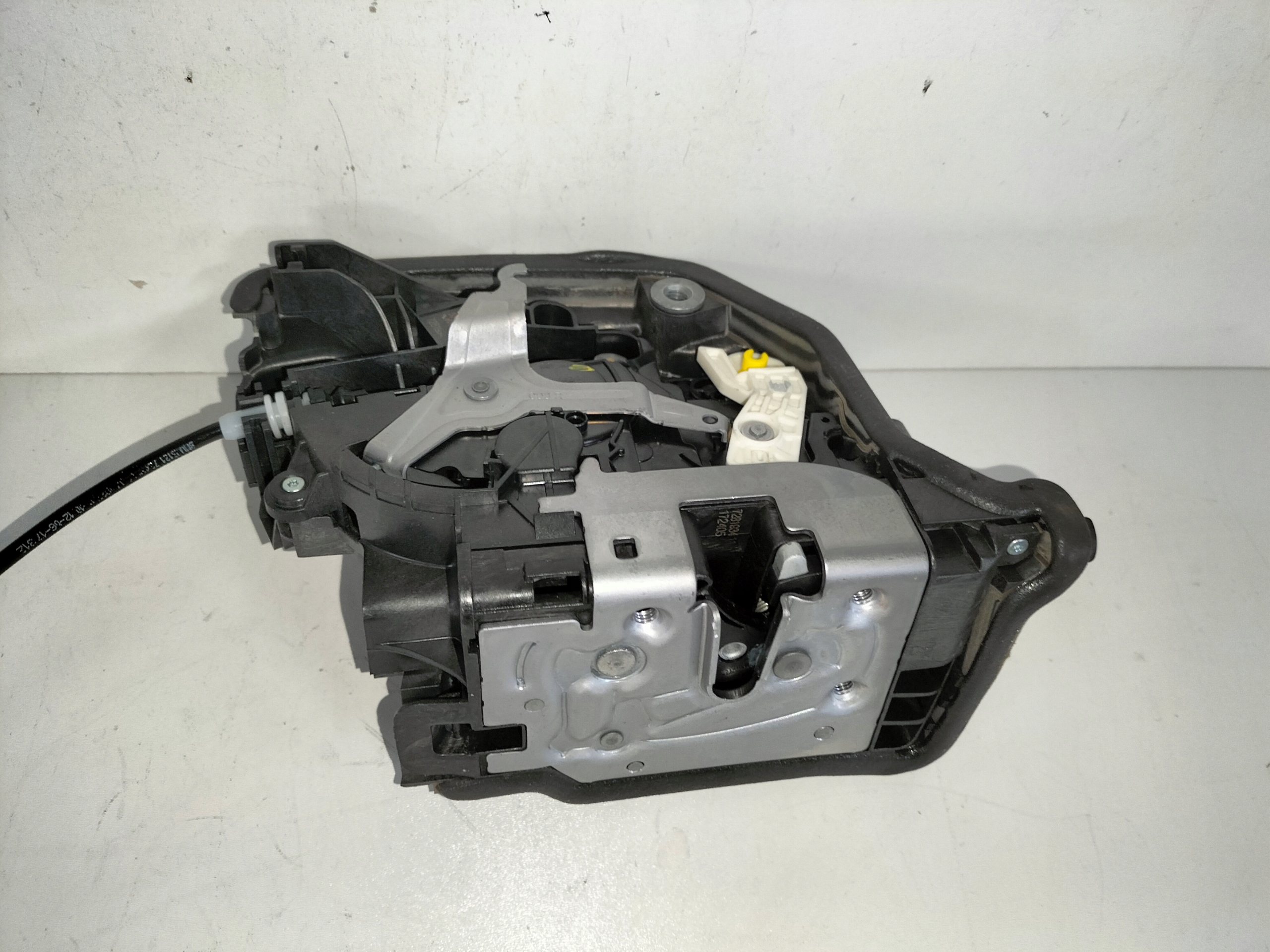 lock door front front right BMW X1 F48 15
