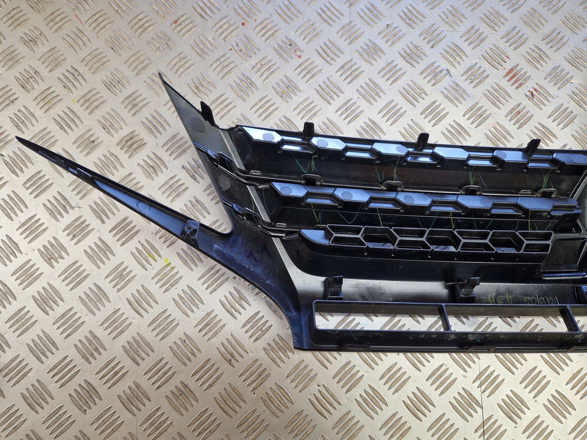 maska MITSUBISHI SPACE STAR II LIFT 2019R->