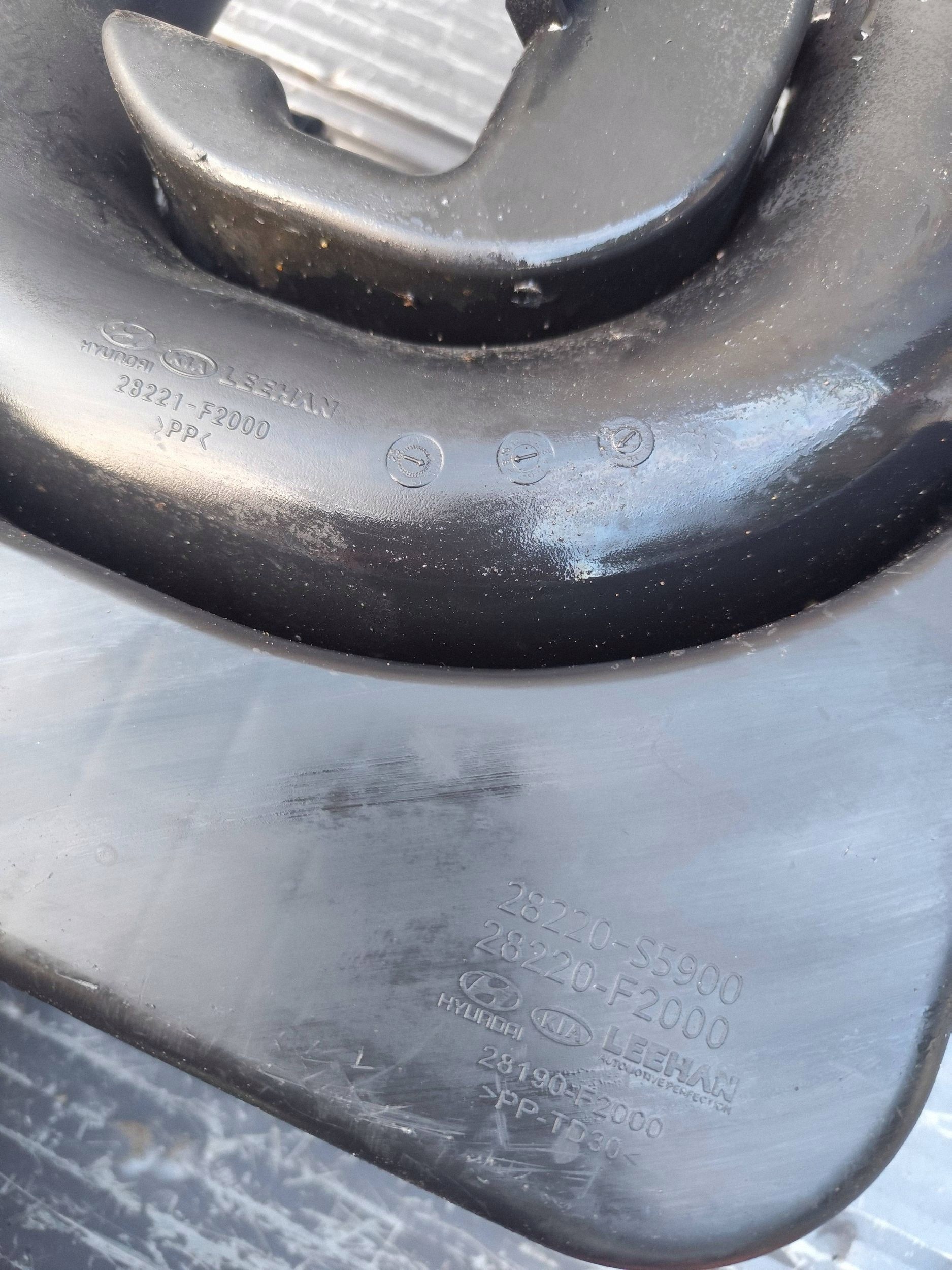 HYUNDAI ELANTRA VI Gehäuse filter luft DOLOT REZONATOR KOMPLET