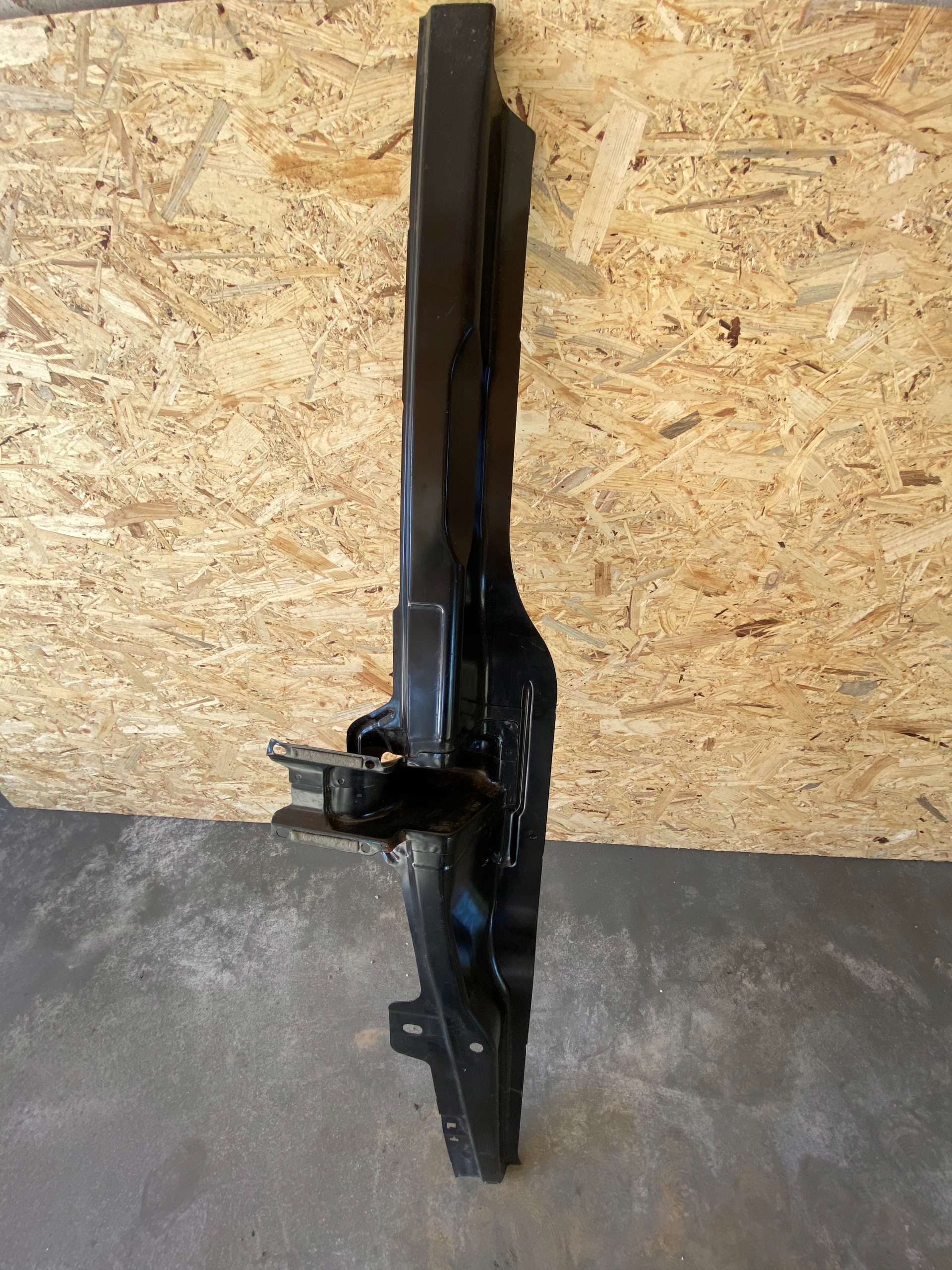 Slupek C drzwi prawy poszycie Ford Transit Custom