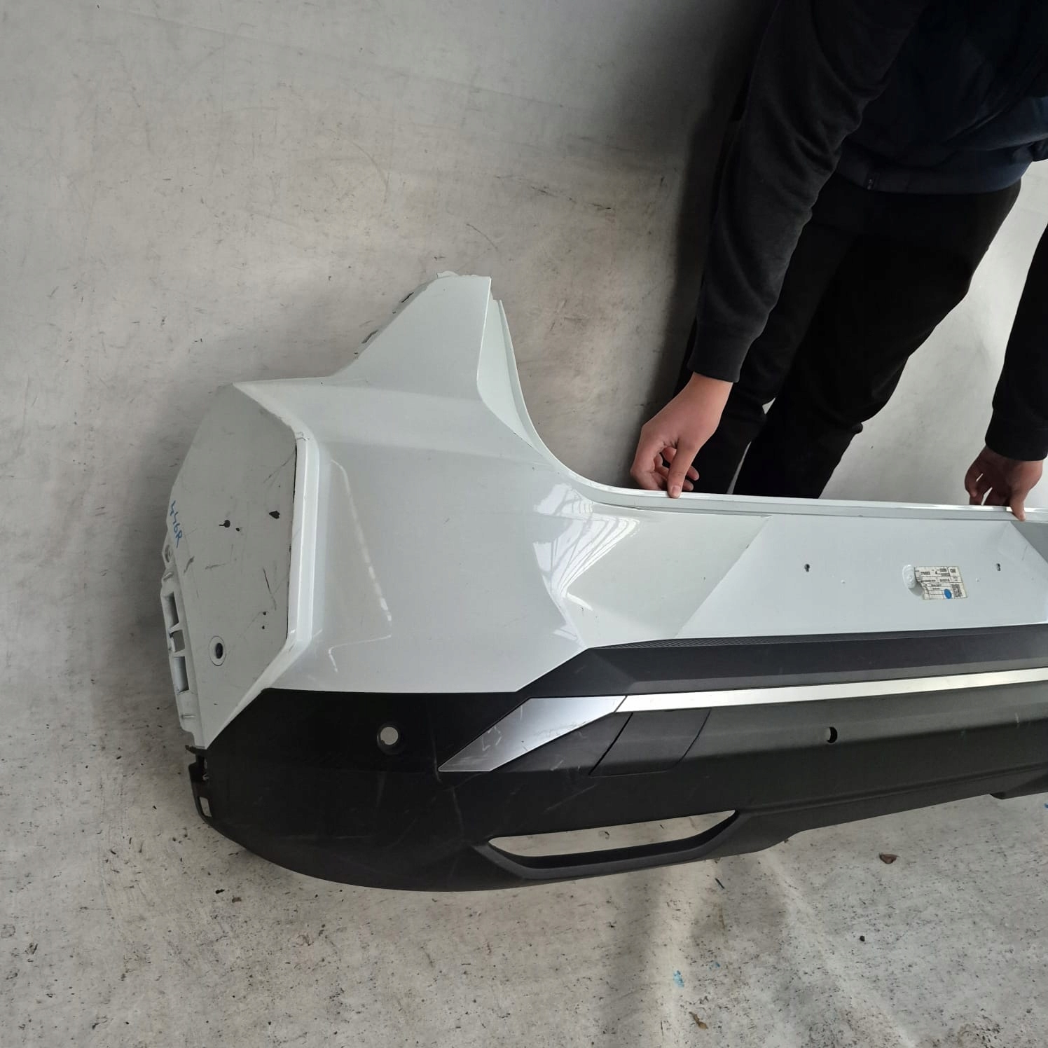 RENAULT SCENIC V 5 E-TECH 24- bumper rear part rear PDC 850239698R