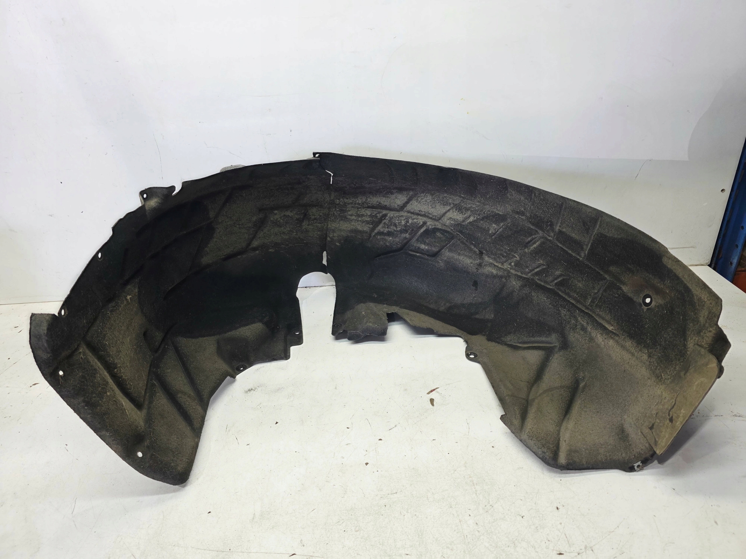 mudguard MATERIAOWE right rear part AUDI A6 C8 4K0810172F