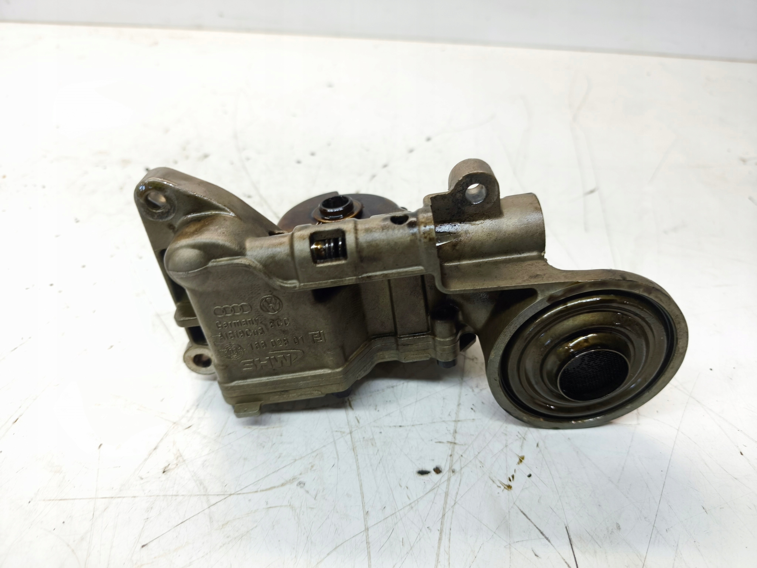ÖLPUMPE AUDI A4 B7 A6 C6 2.4 3.2 FSI 06E115105G