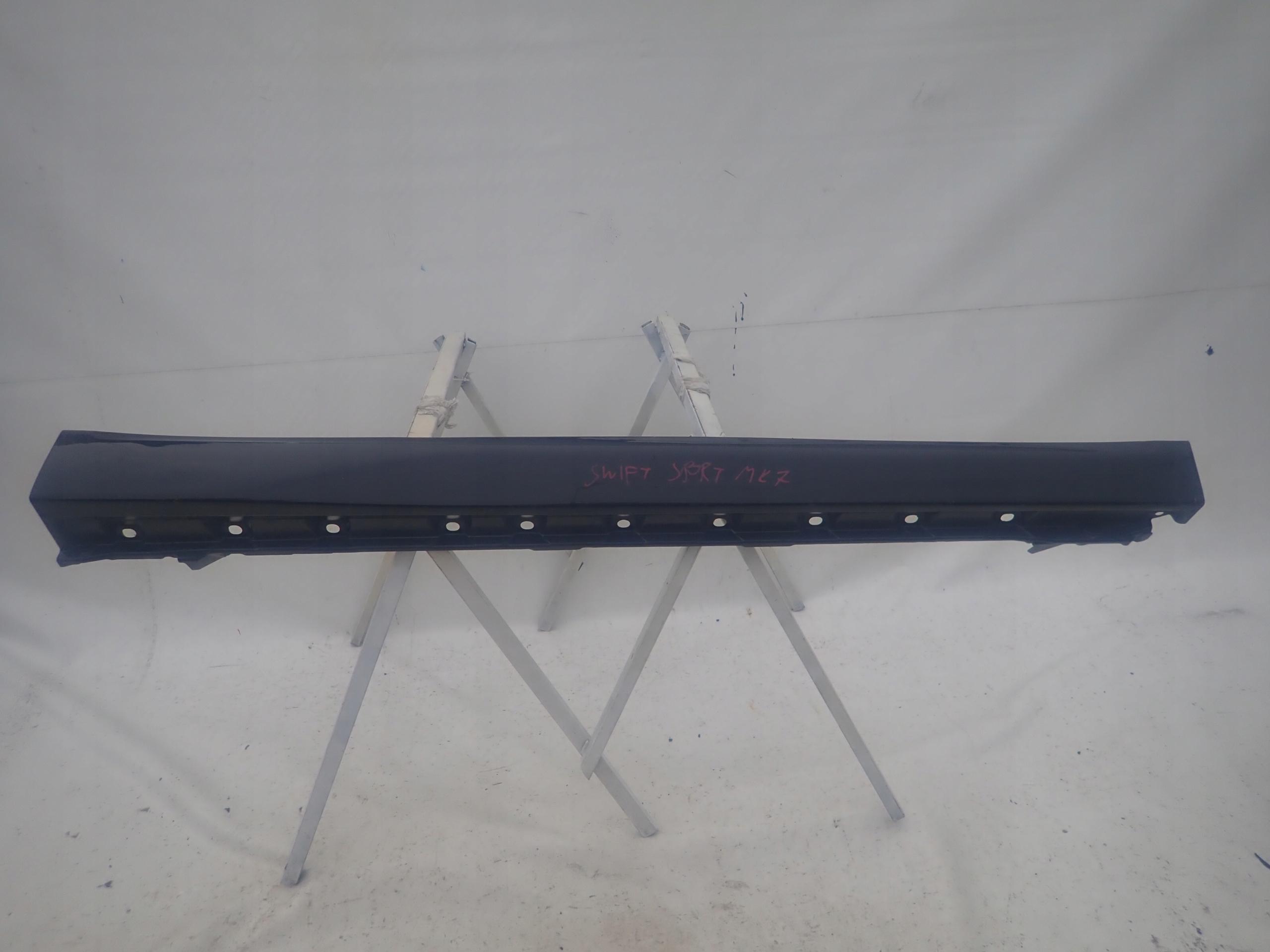 SUZUKI SWIFT MK7 SPORT threshold right moulding threshold