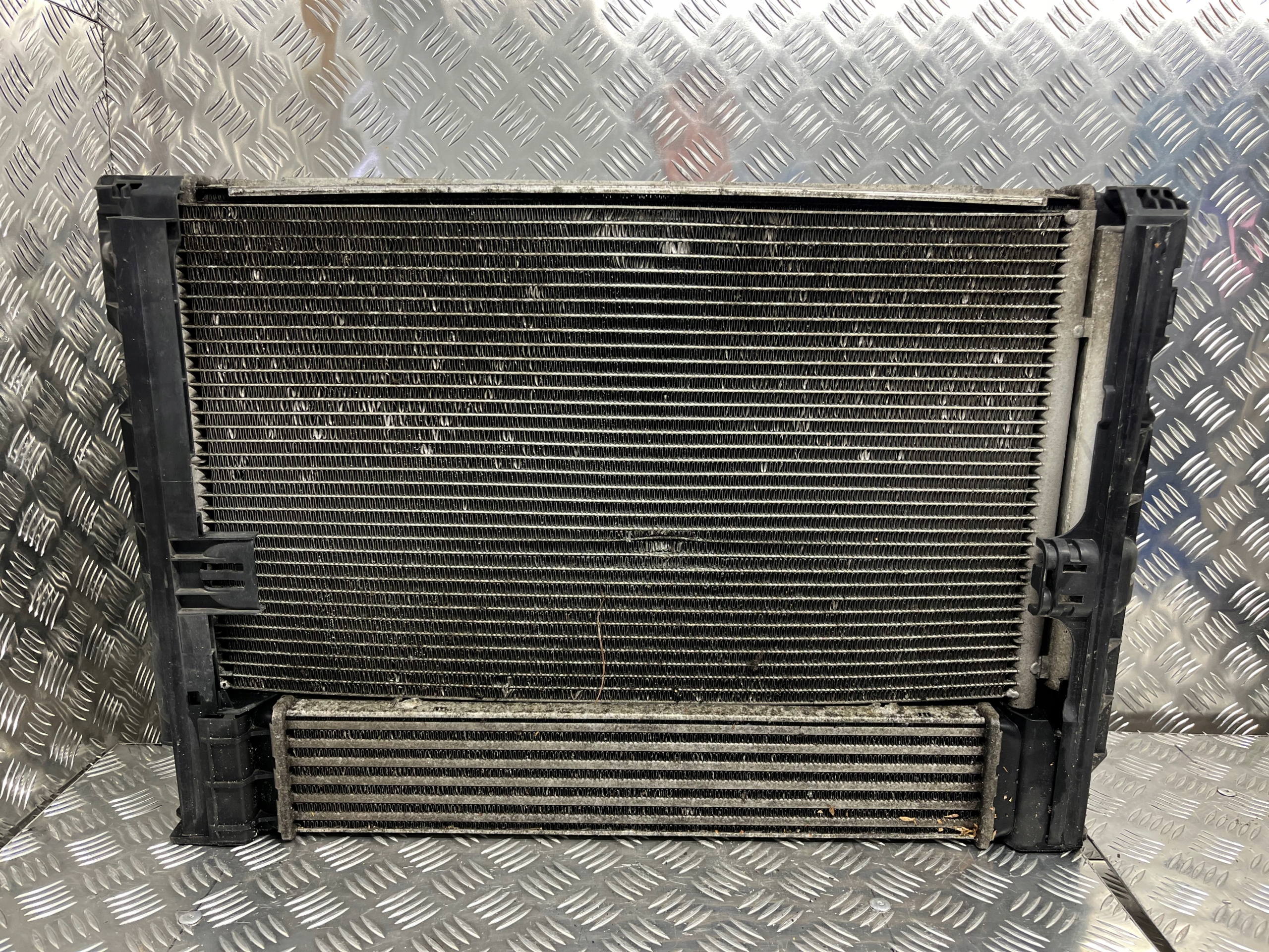 KOMPLET Radiateur BMW E90 2.0 D 922902101 / 7946975