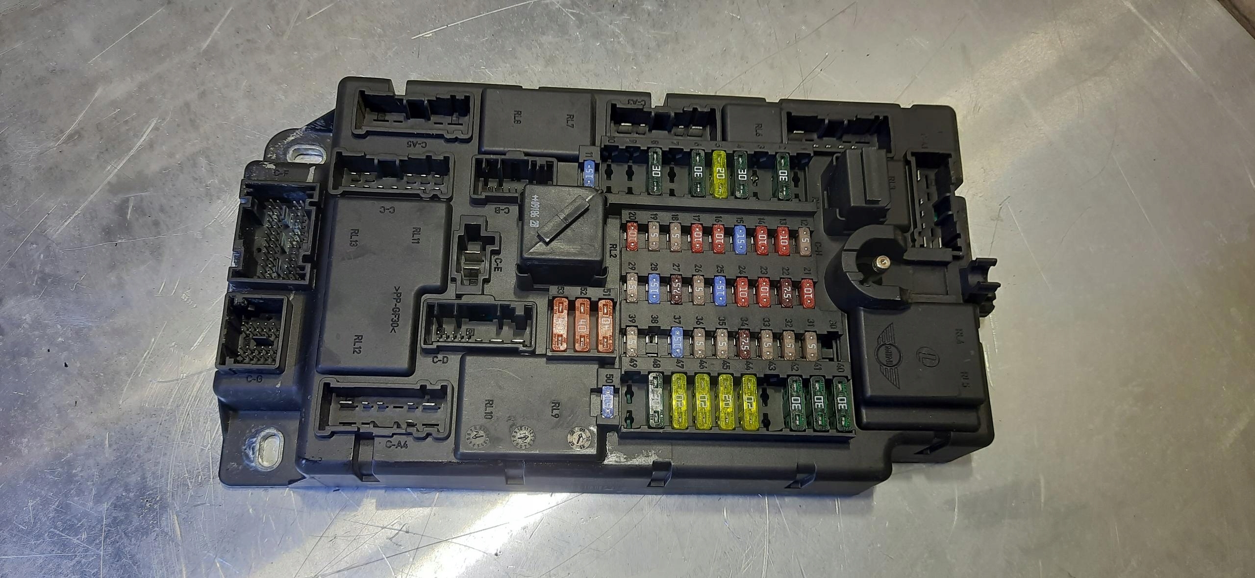 блок предохранителей модуль MINI COOPER R56 519398077 3455235-02