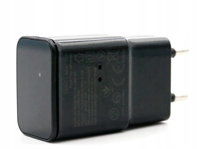 Скрытая мини-камера WiFi в зарядном устройстве FULL HD шпионская модель PDS