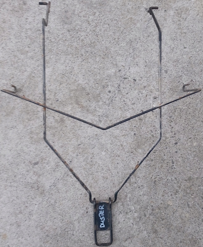 kosz mocowanie koło zapasowe dacia duster I 10-17