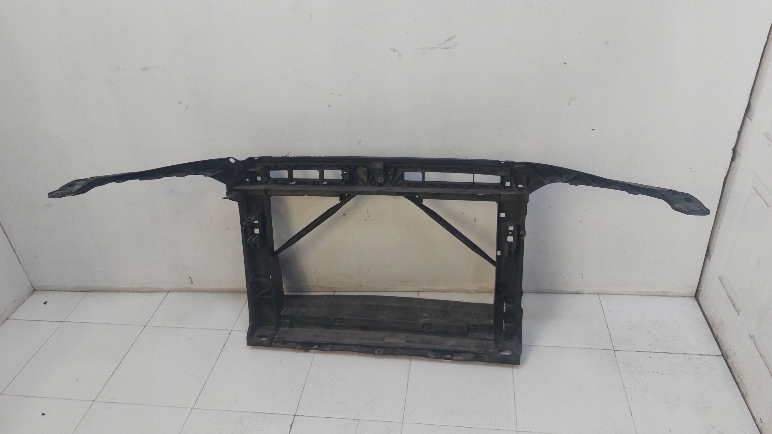 SKODA OCTAVIA 3 III 12r> 1.6 TDI bar, wall front original 5E0805588