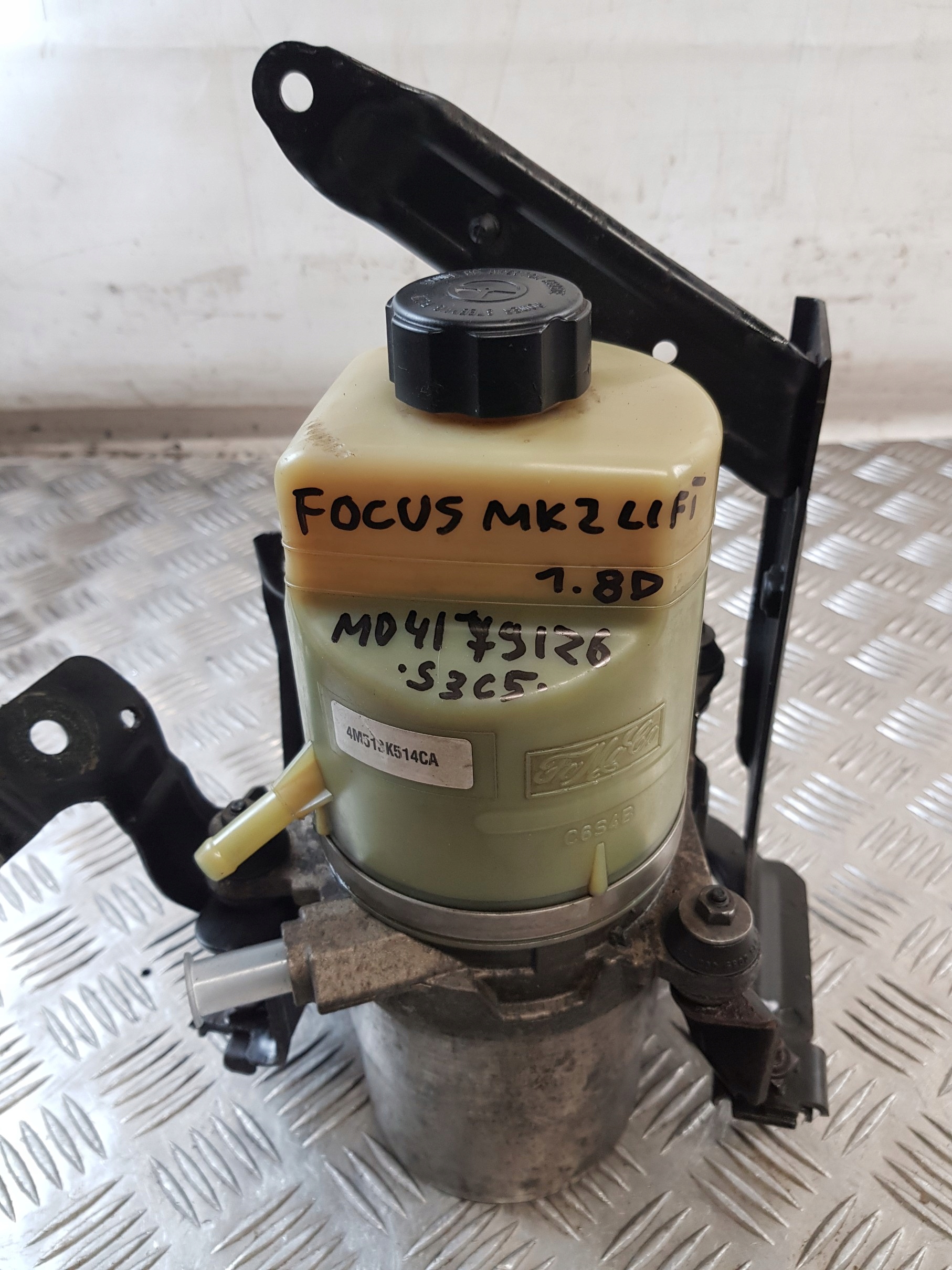 Pompa servosterzo 4M513K514CA FORD FOCUS MK2 LIFT 1.8D 08R