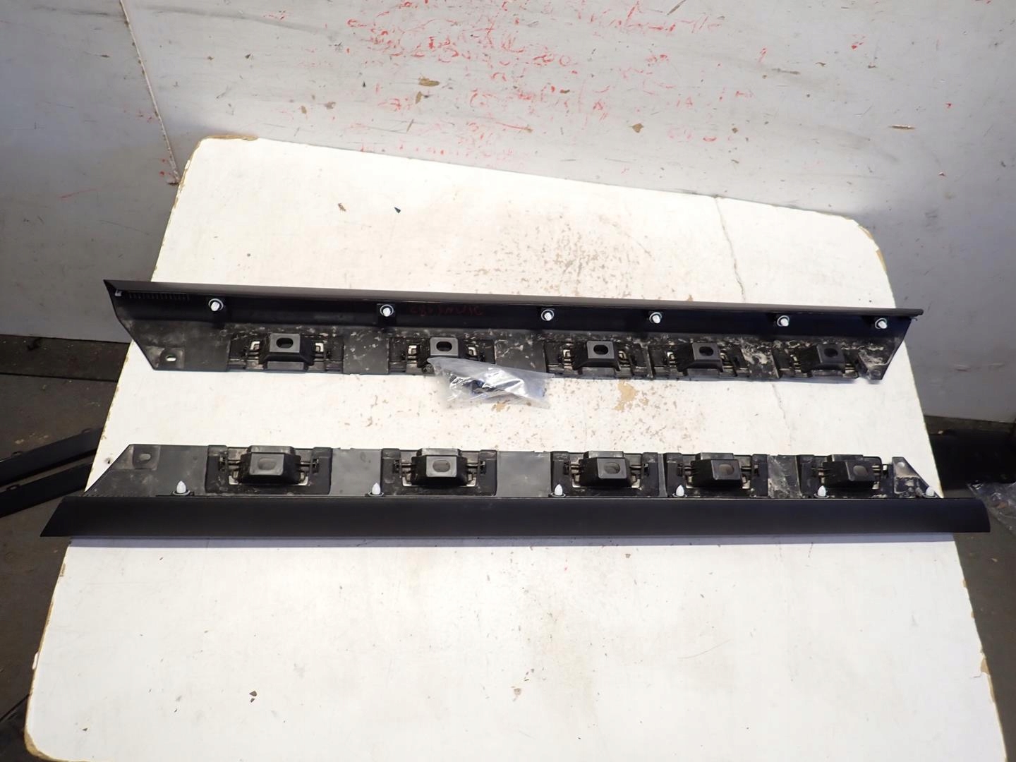 threshold moulding threshold right left SUZUKI JIMNY II 2018- 77560-78R0