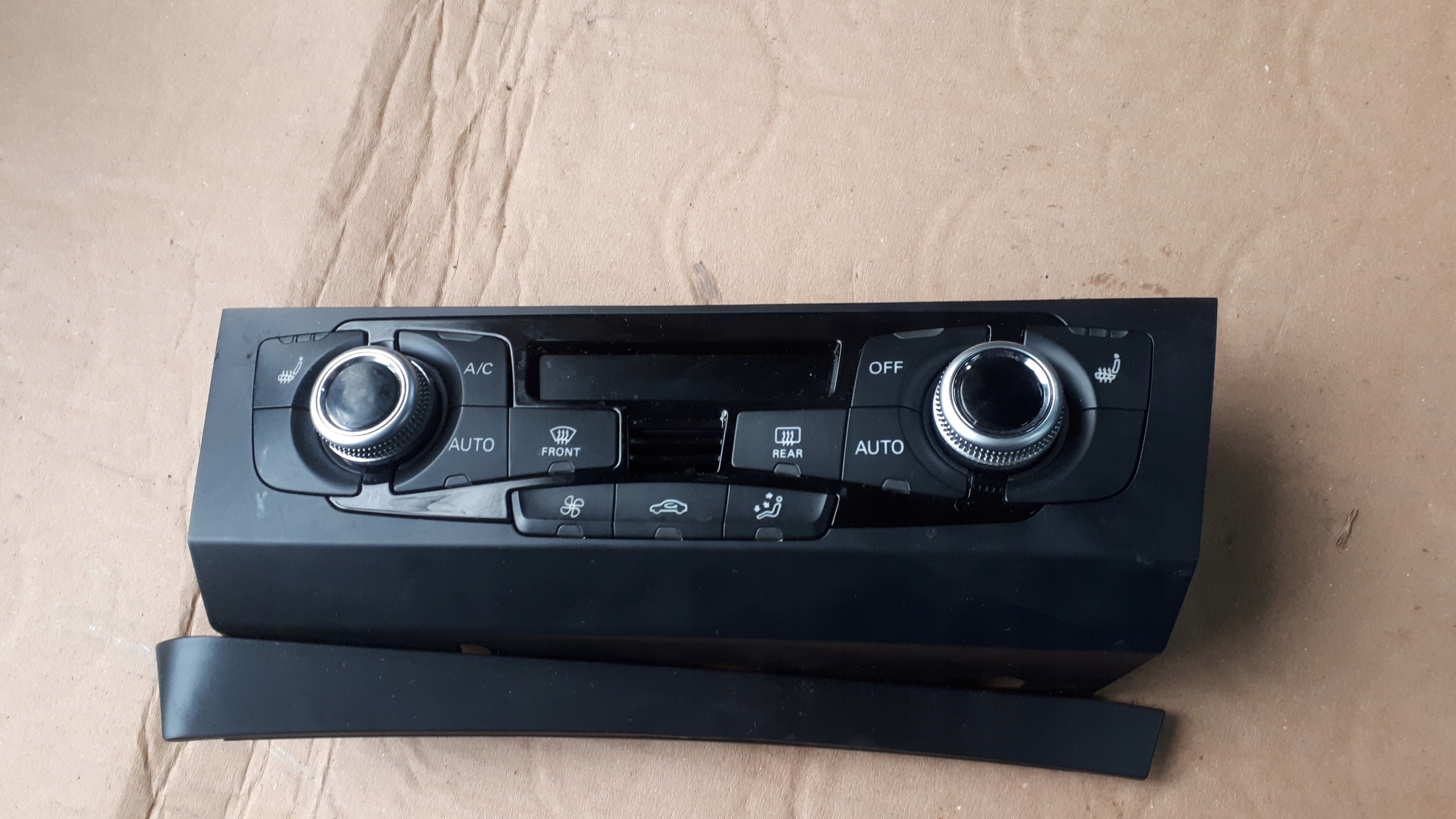 SQ5 8R Q5 PANEL BOCCHETTE KLIMATRONIK 8R1820043AQ