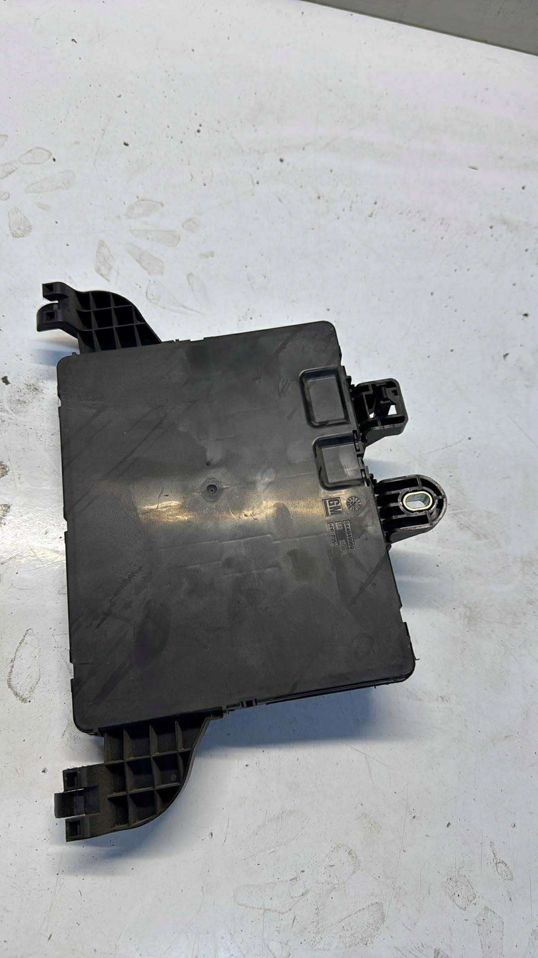 OPEL Insignia A Module fusibles Module BSI 13277321 Ne
