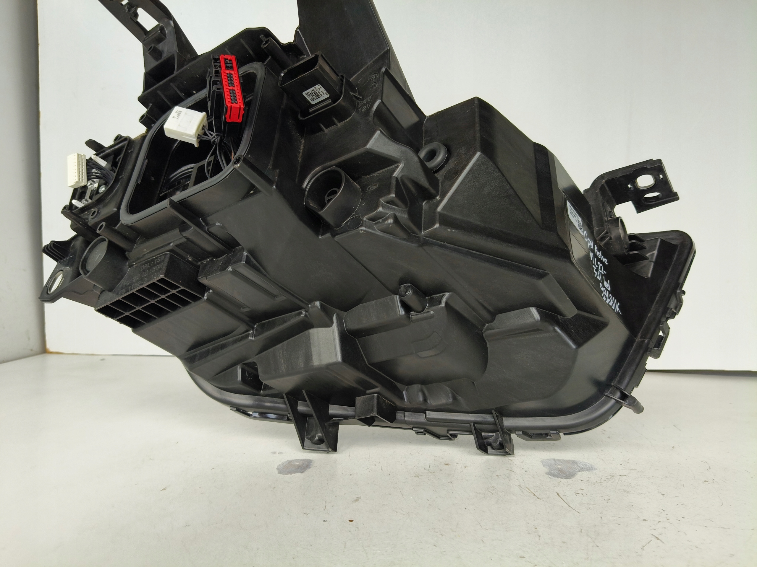 light left REFLEKTOR OPEL ASTRA VI L 22- FULL LED