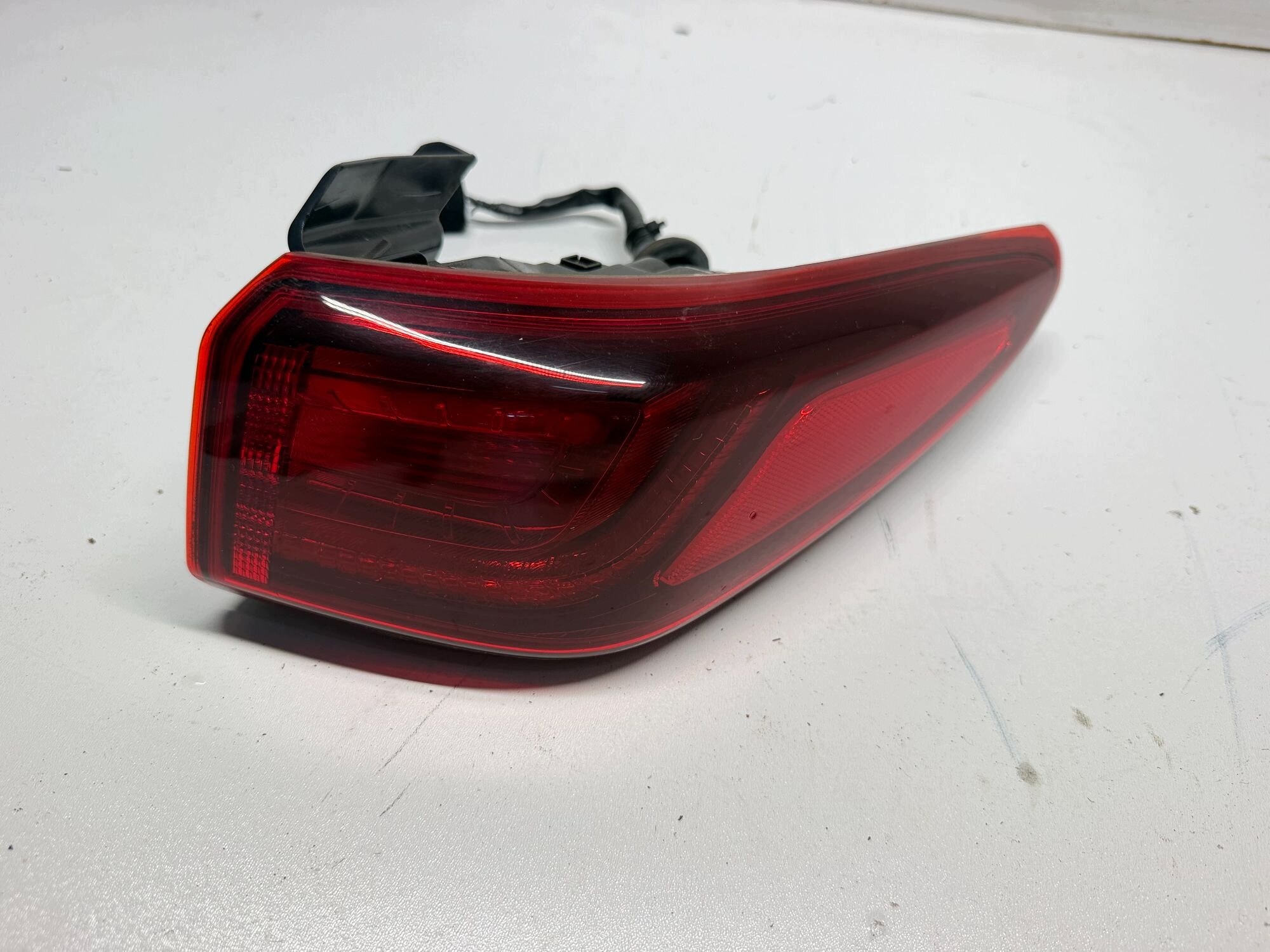 light rear right HYUNDAI KONA 92402-J9000 17-23 normal
