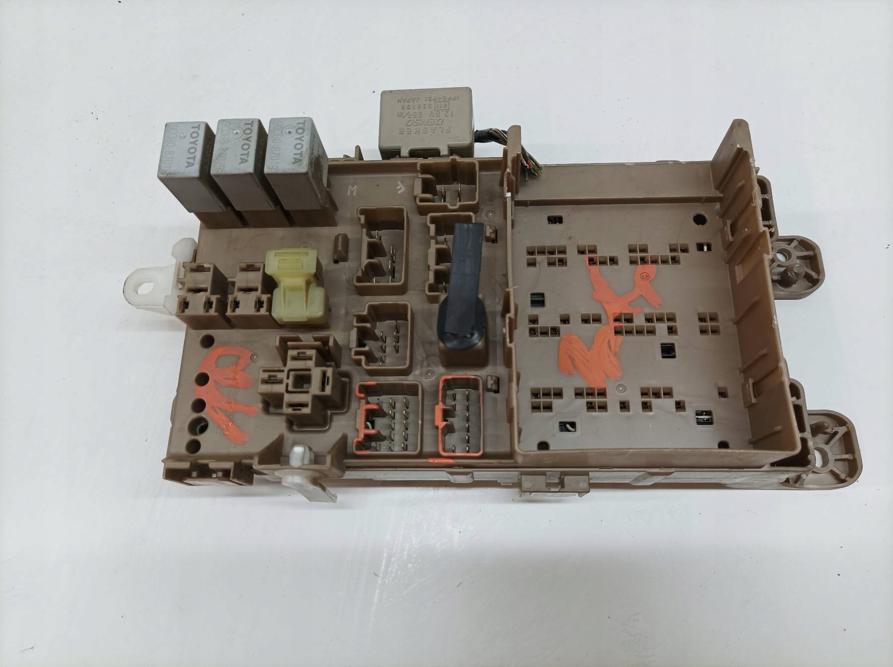 Module fusibles Module 82641-02040 2.0 D Toyota Corolla IX (2000-06)