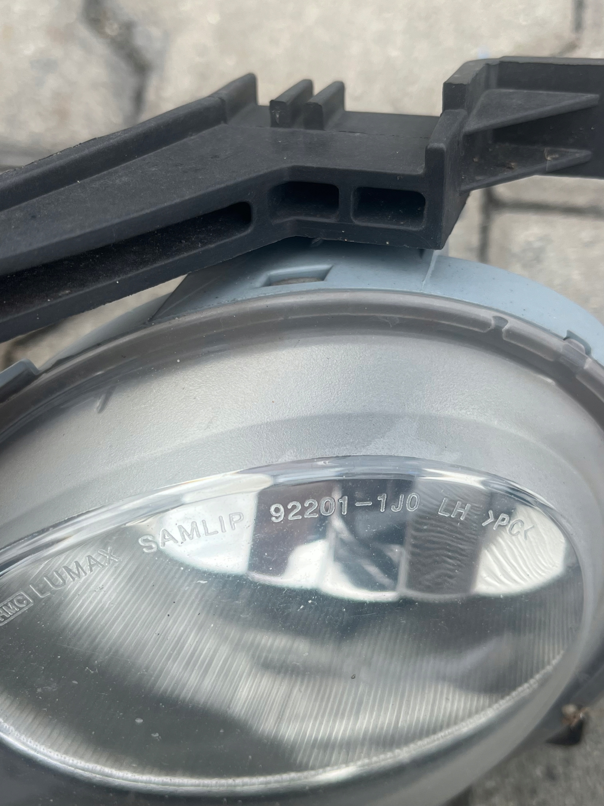 Hyundai I20 and fog light left front