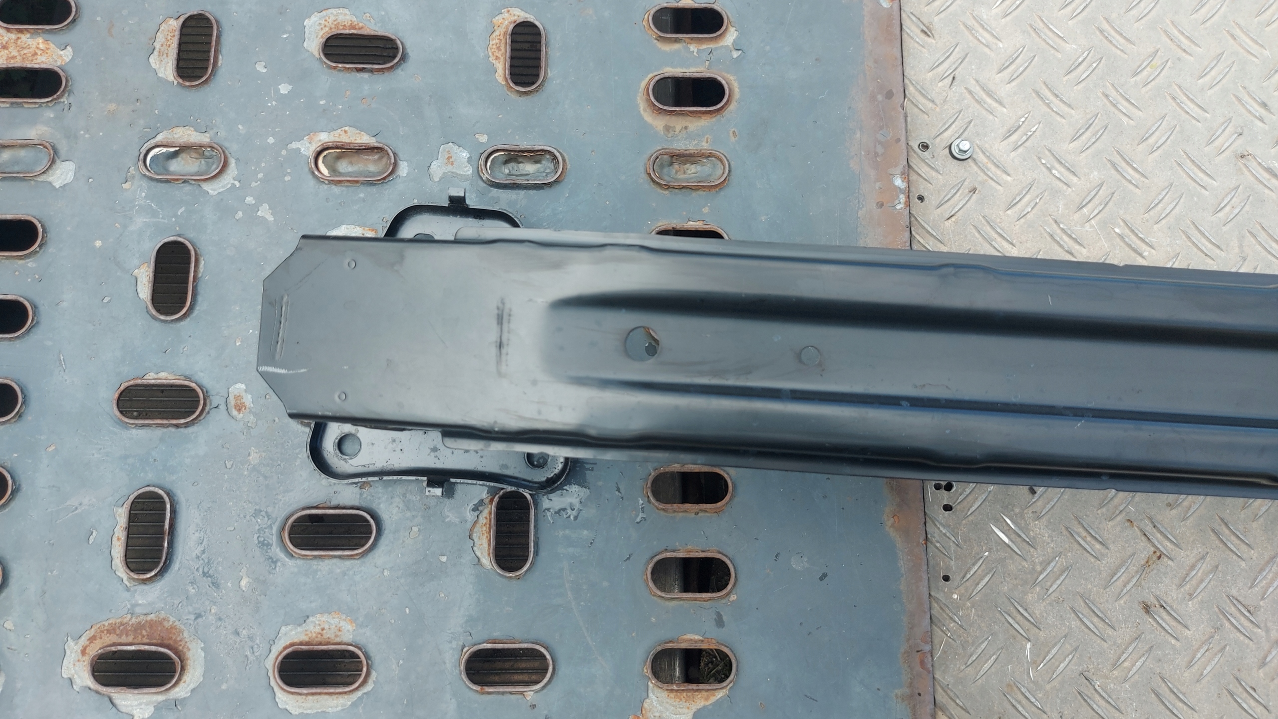 bumper support rear part rear TOYOTA COROLLA E21 sedan