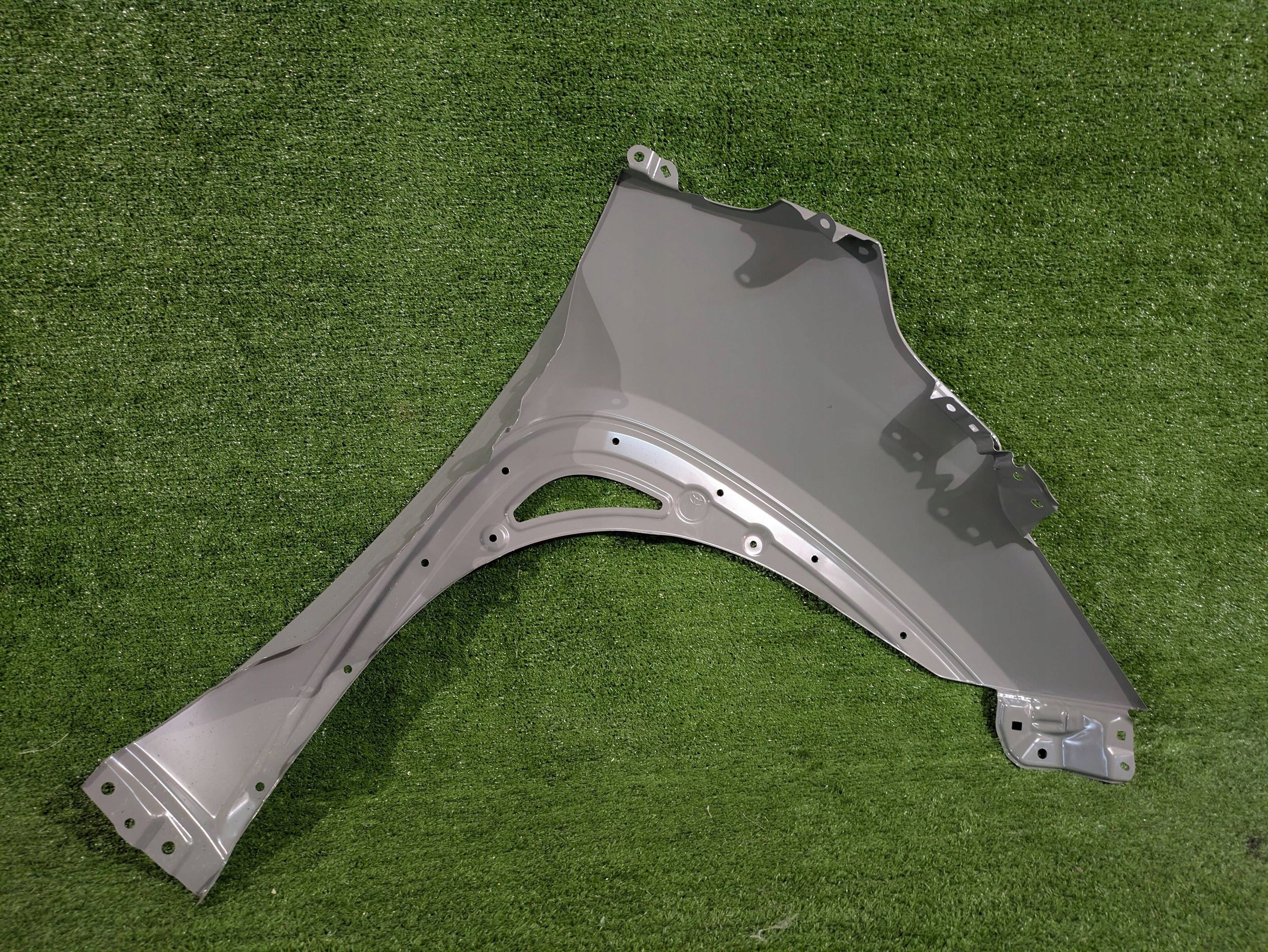 fender front left front TOYOTA AYGO X 22- NR.582