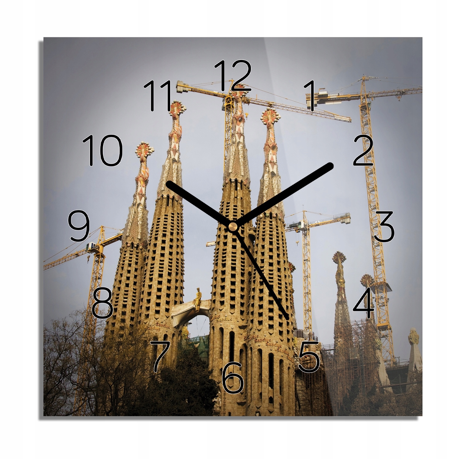 Kostel Barcelona hodiny na skle 30x30 do jídelny