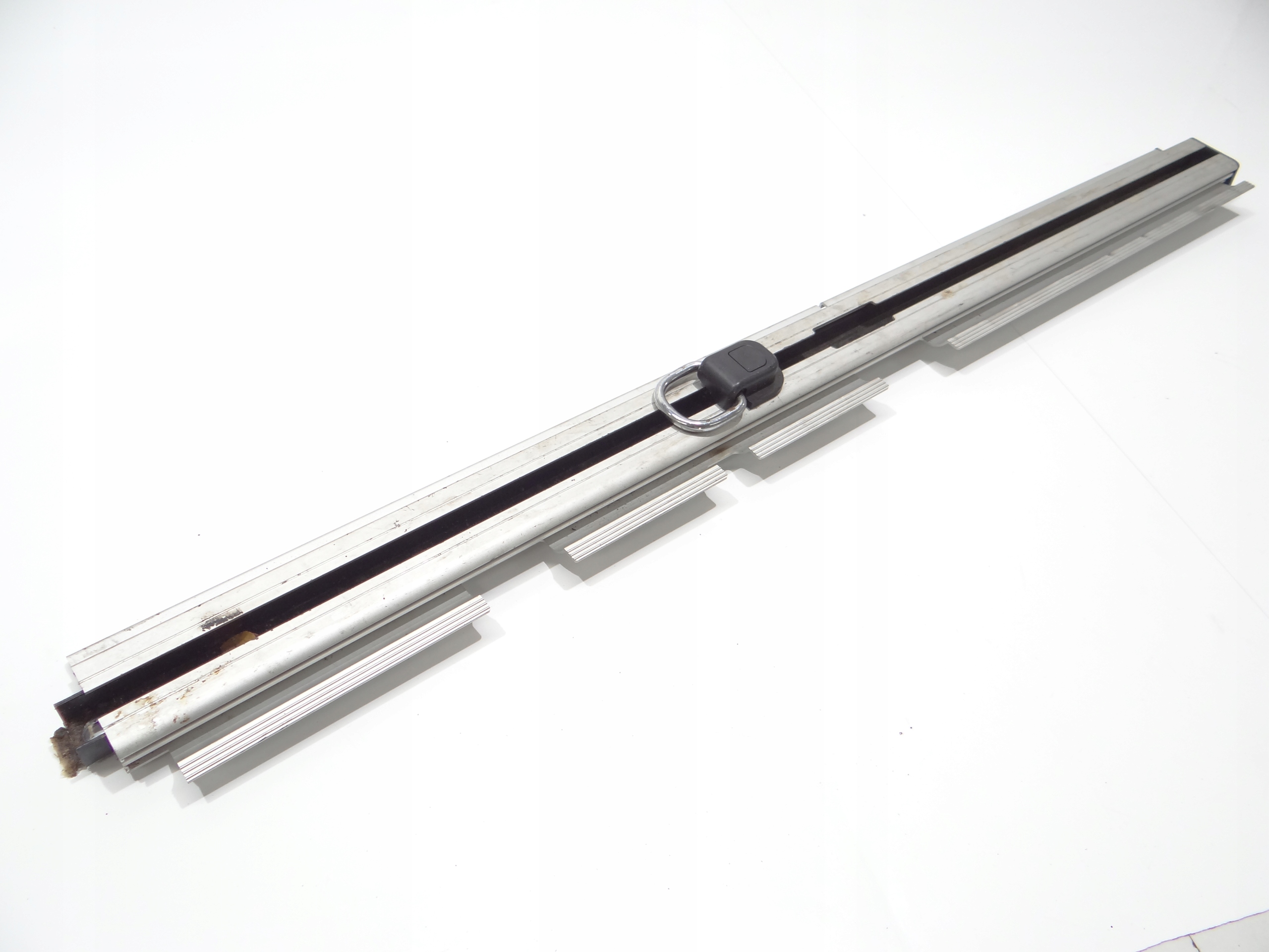 rail boot right BMW F11 OE 7228710