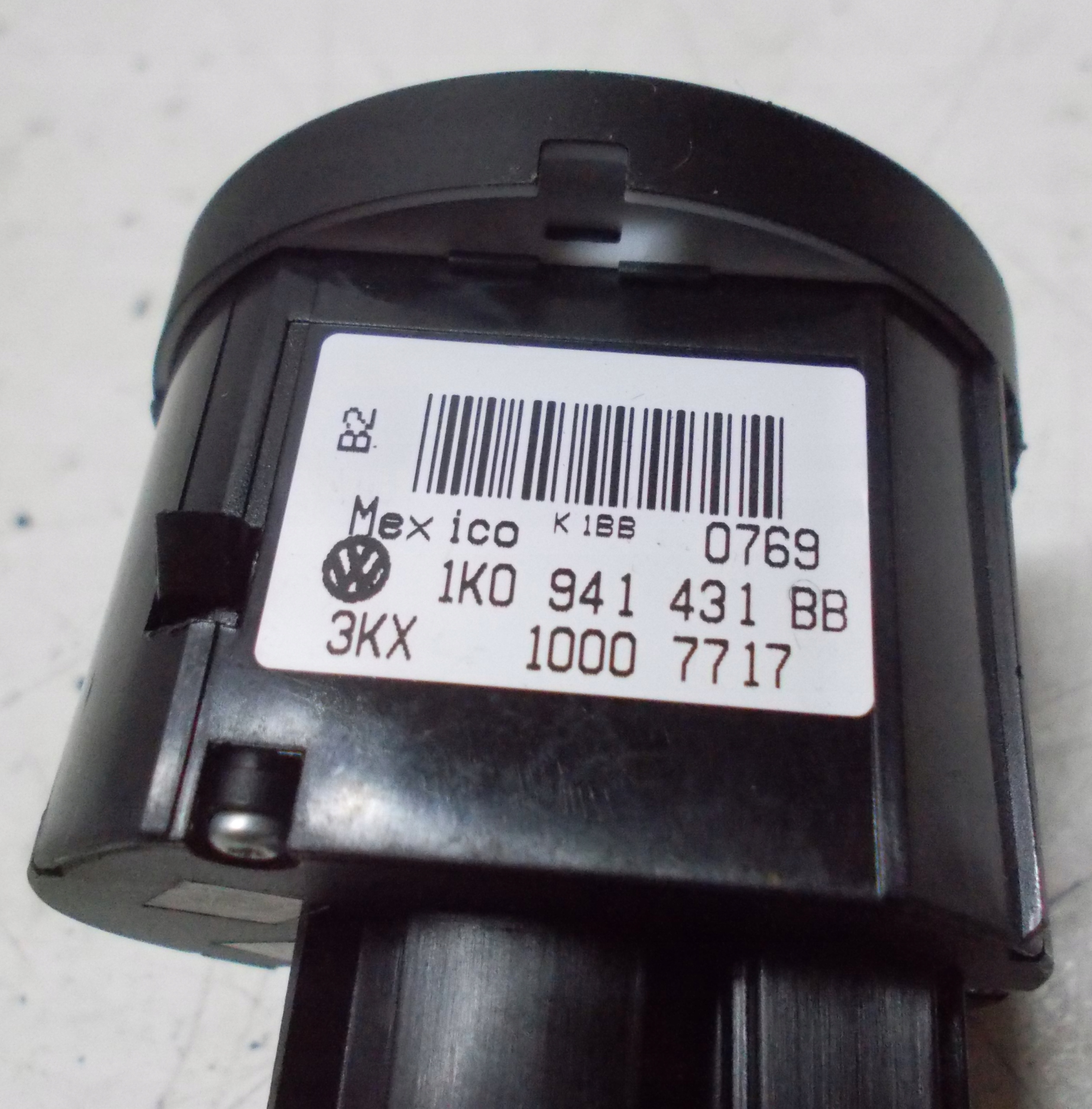 VW GOLF V KOMBI 2.0 TDI 09R light switch 1K0941431BB