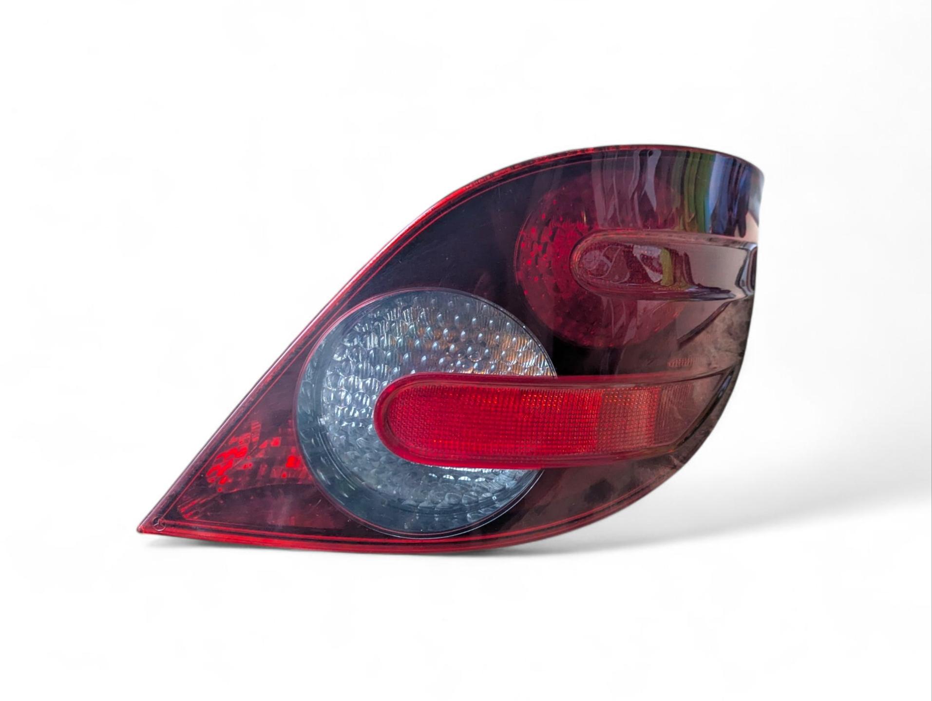 light rear right side Mercedes-Benz R W251 2006 A2518200464