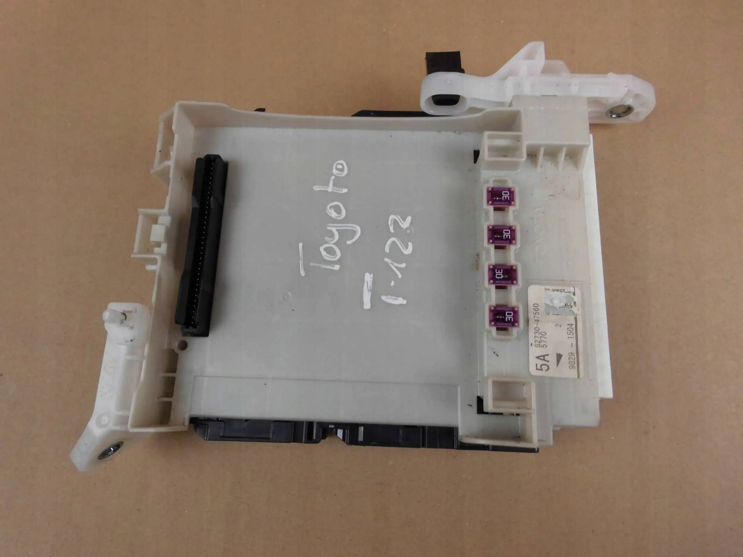 Toyota Prius IV 2016+ 1.8 compartment module BSI BSM 82730-47560