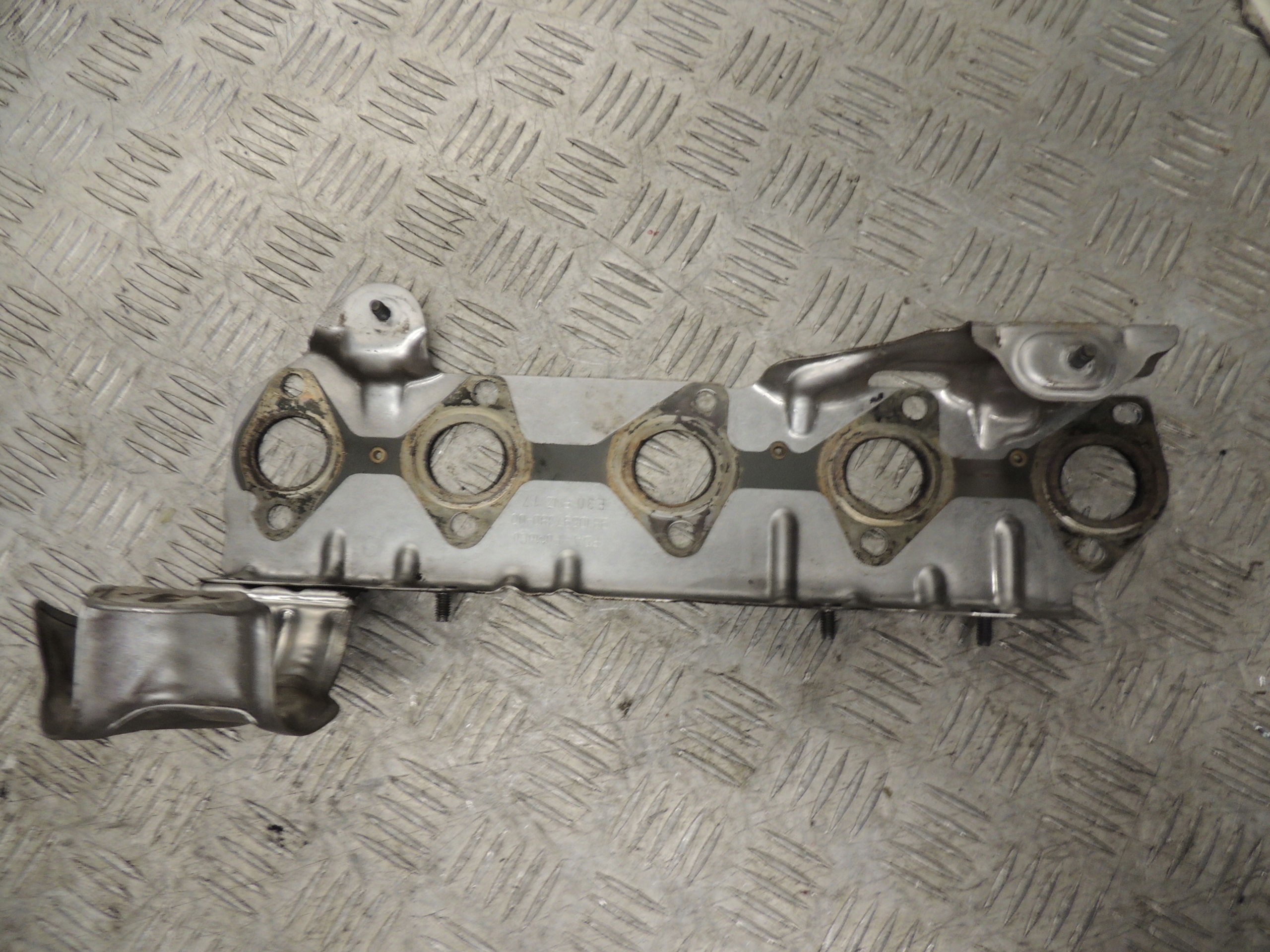 PEUGEOT 2008 1.6HDI USZCZELKA KOLEKTORAV9810697380 Numer katalogowy części 9810697380