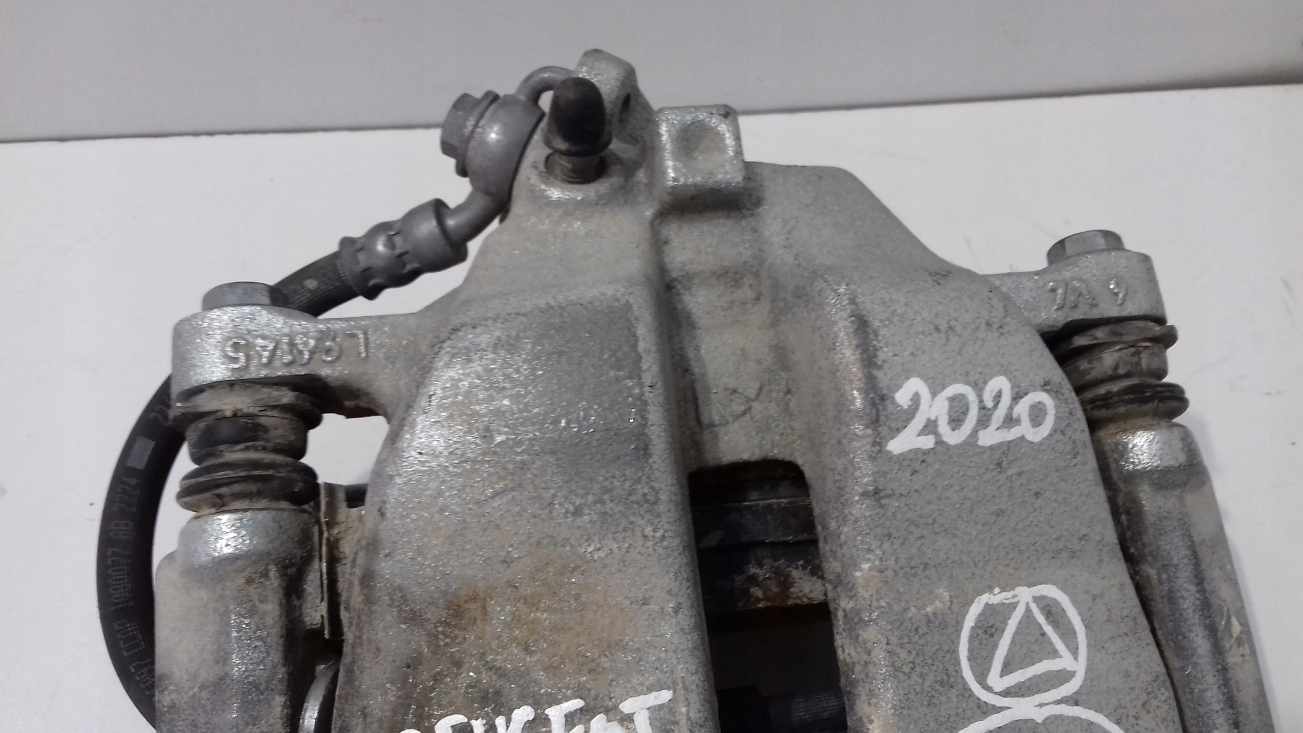 PEUGEOT 208 II caliper brake right front