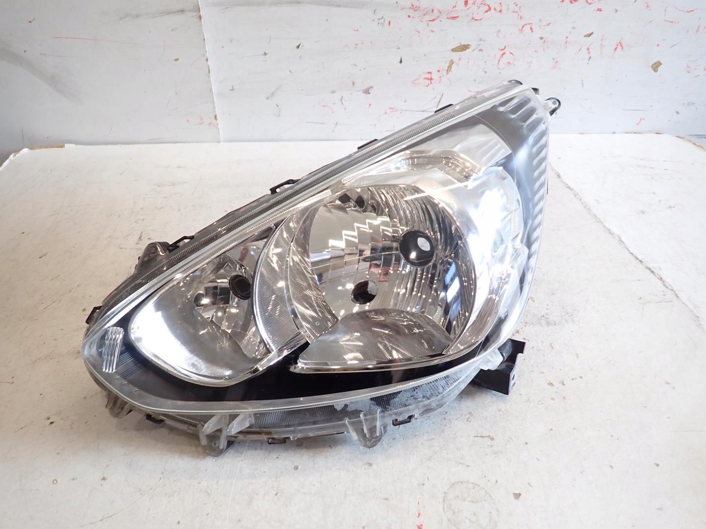 light front front left MITSUBISHI SPACE STAR II 2013