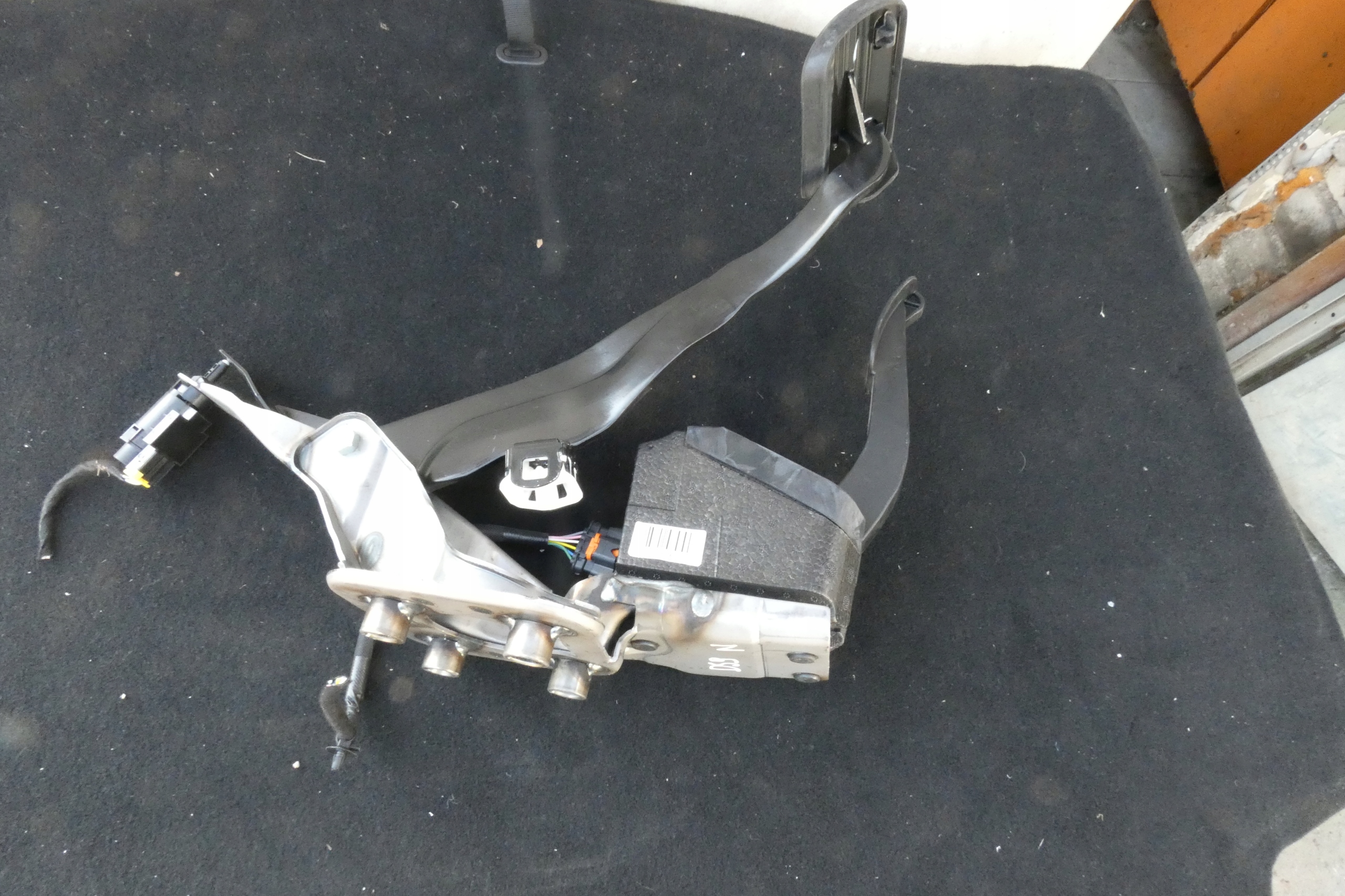 DS9 1,6 THP Gaspedal Bremse 9674829180