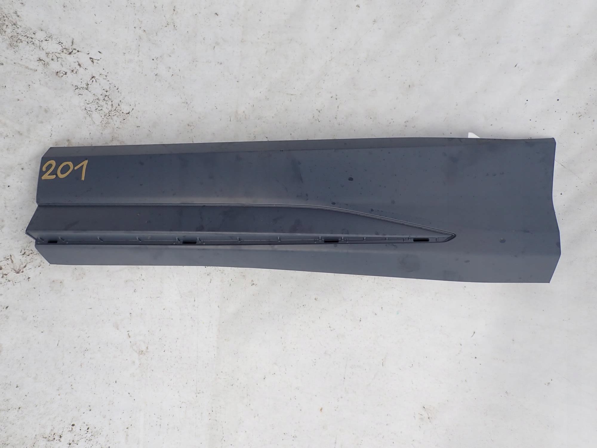 AUDI Q3 II 2 18-> moulding door left rear part
