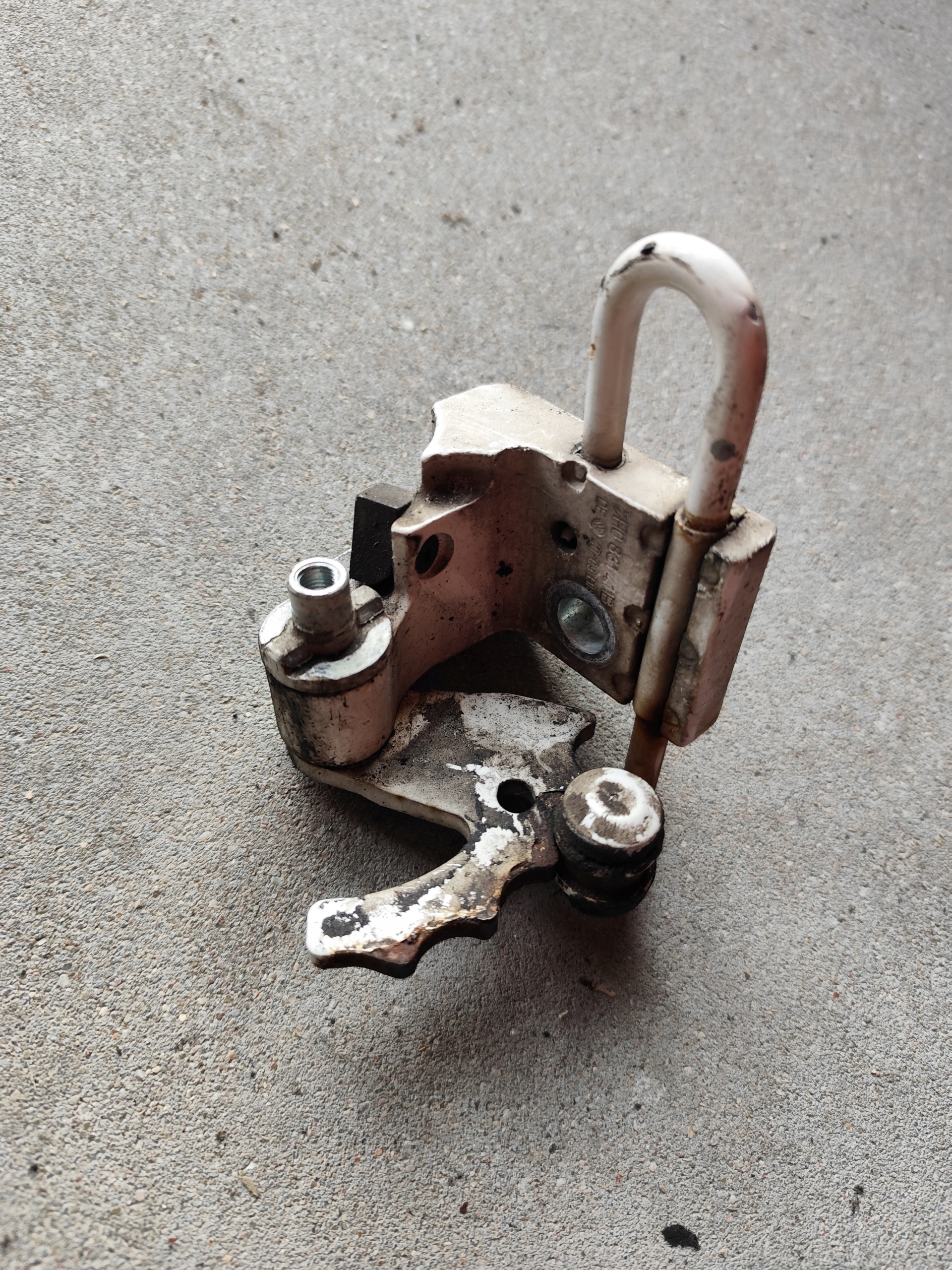 VW T5 hinge door left lower front driver´s bialy 7H0831411B