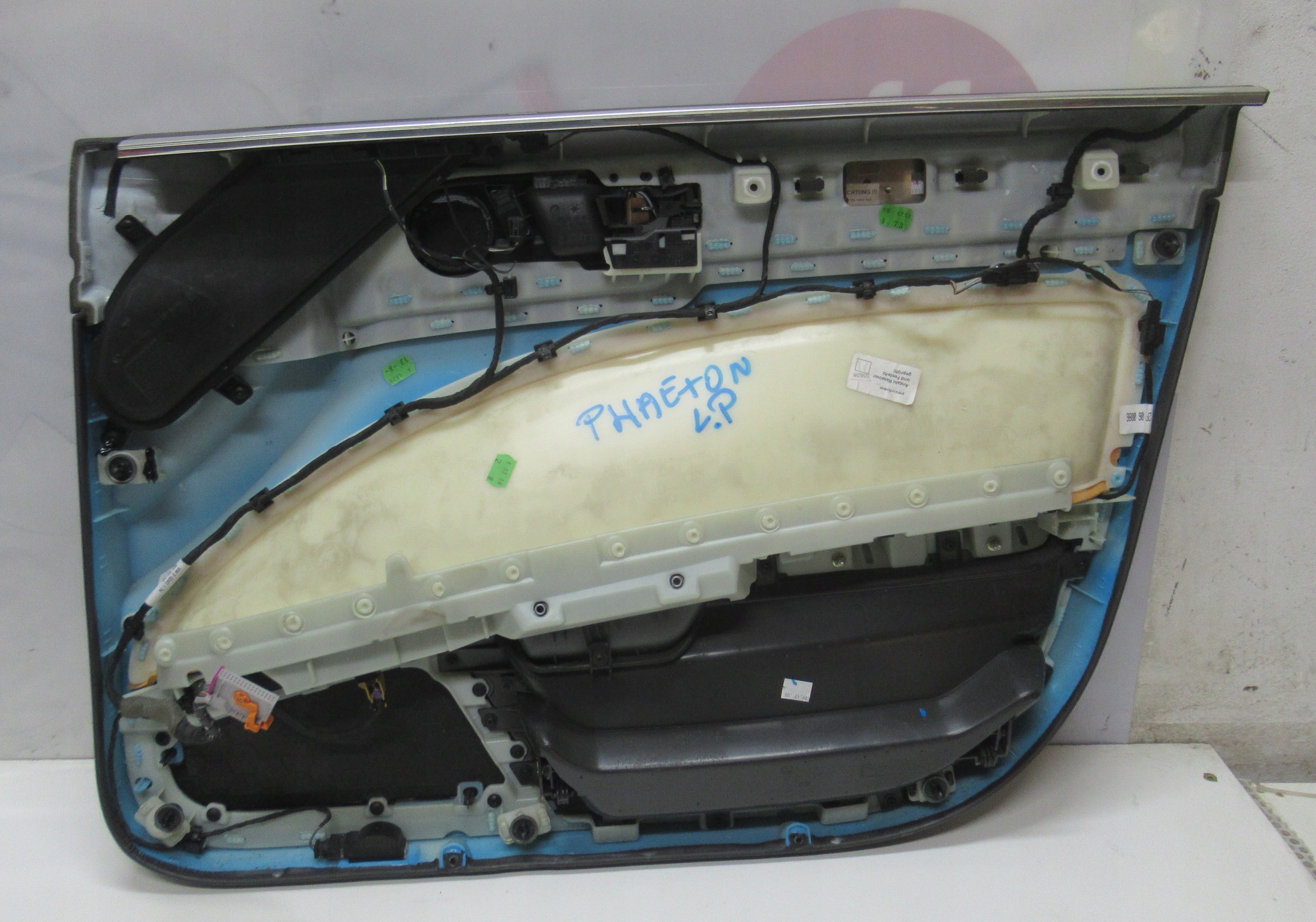 VW PHAETON 06R side door left front EUROPA