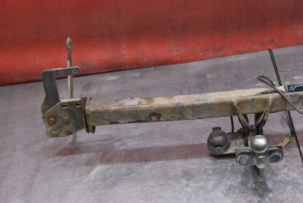 HAK HOLOWNICZY PEUGEOT 508 1 I KOMBI 14-20 Numer katalogowy producenta PEUGEOT