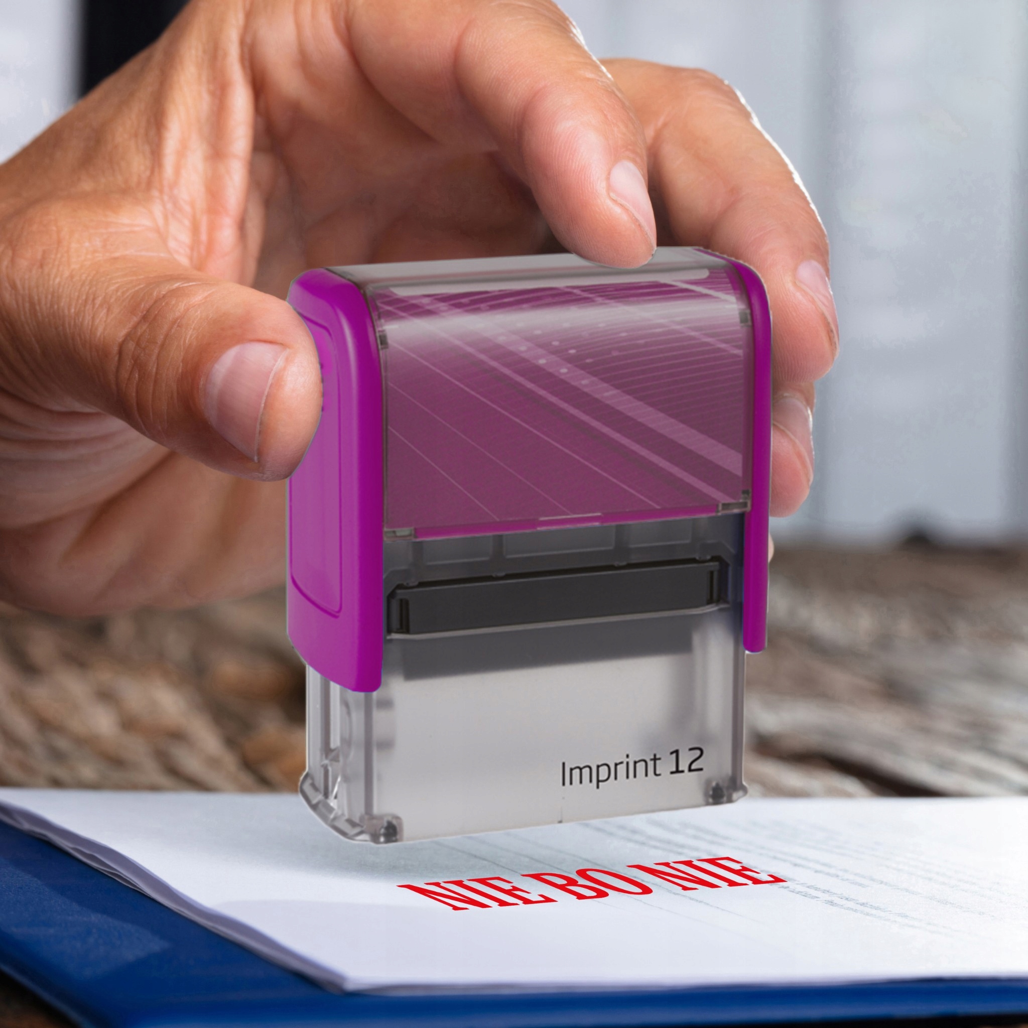 PIECZĄTKA FIOLETOWA AUTOMATYCZNA NAPIS NIE BO NIE GADŻET ŚMIESZNA Liczba wersów 1-2 wersy