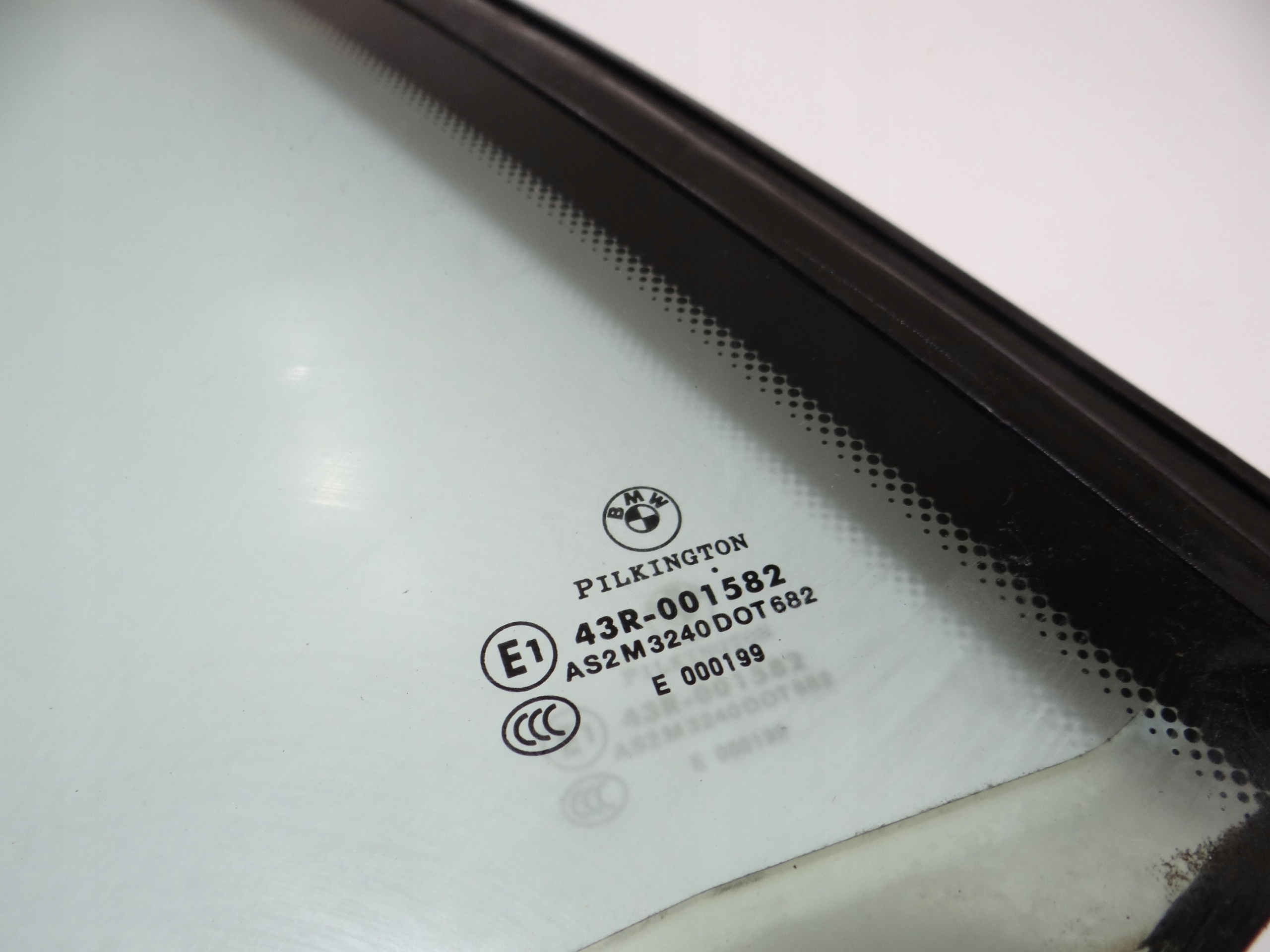 window side right rear part BMW E88