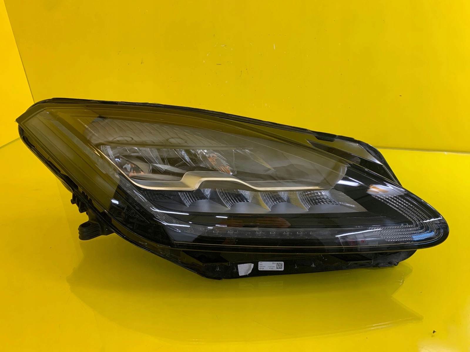 light right Jaguar E-Pace X540 Mid Led J9C3-13W029-EC