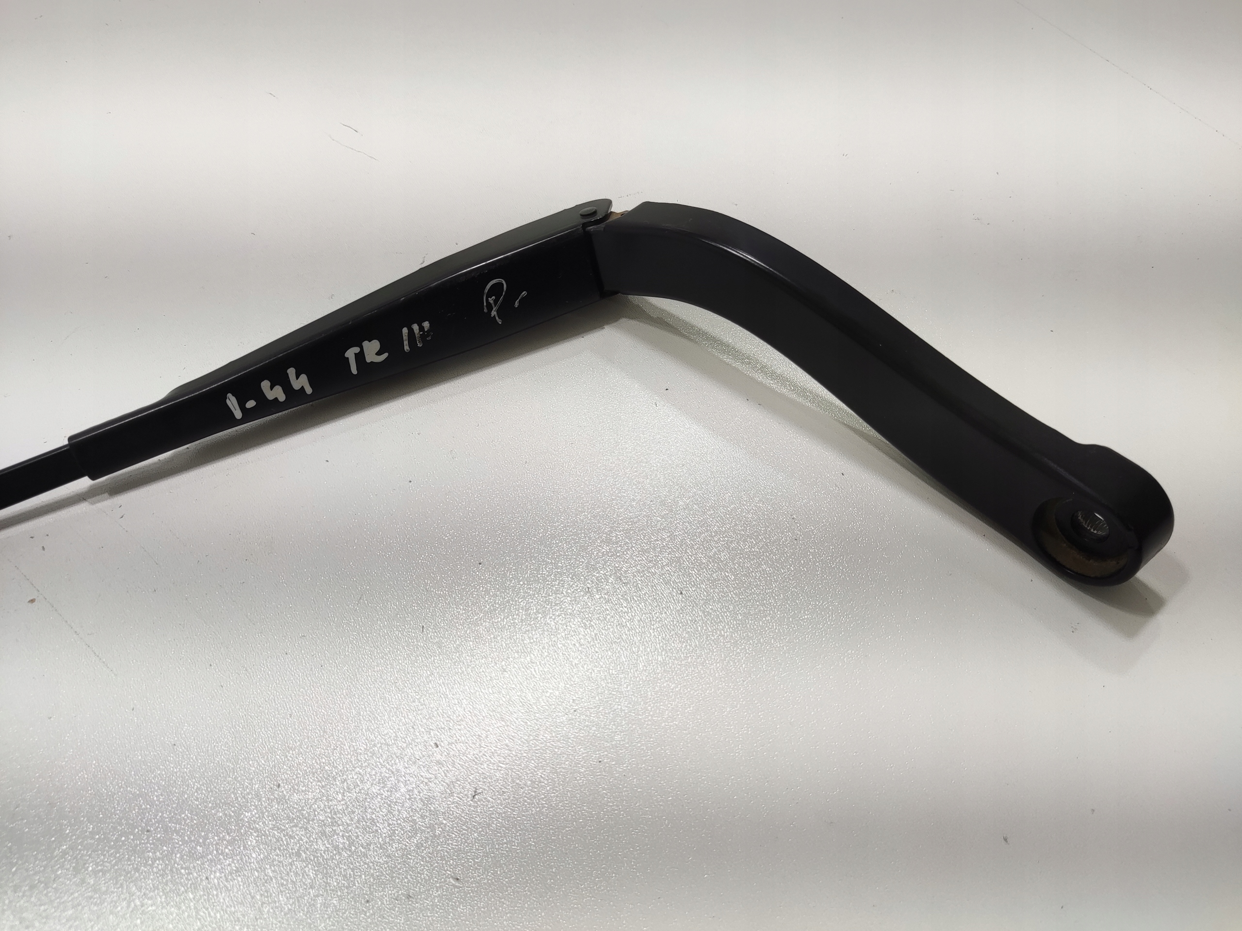 wiper arm front right TRAFIC III VIVARO B 2014-2019 288864419R
