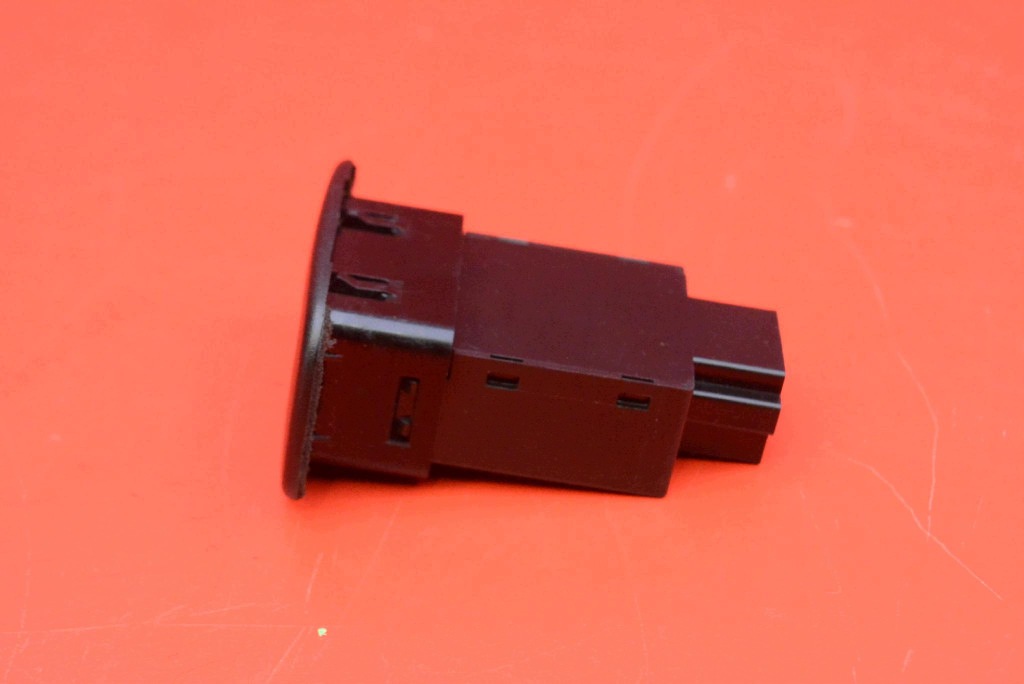switch button of the opening bonnet MITSUBISHI OUTLANDER 3 III 12-14