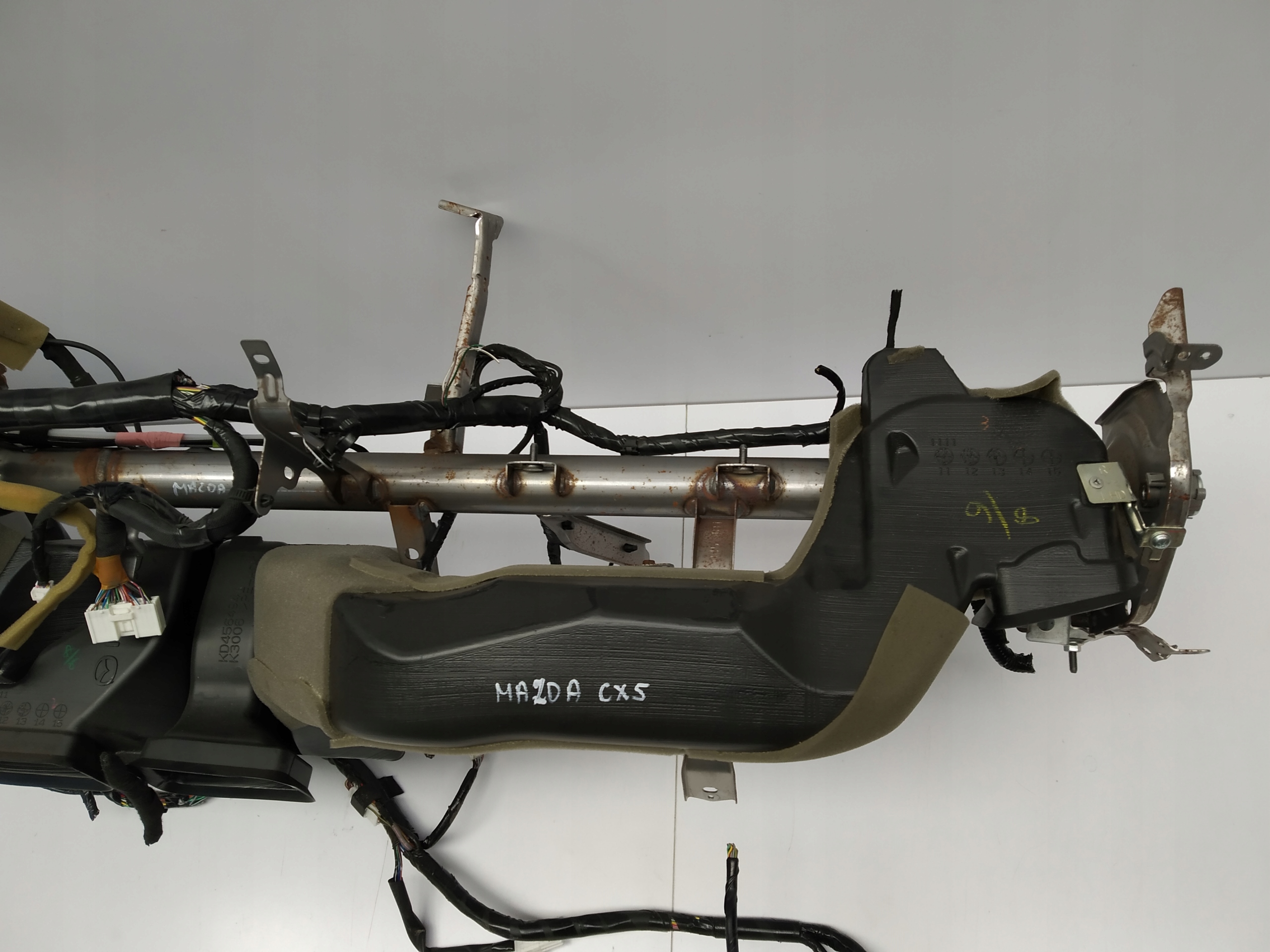12-17R Mazda CX5 and pipe support dashboard console airbag airbags