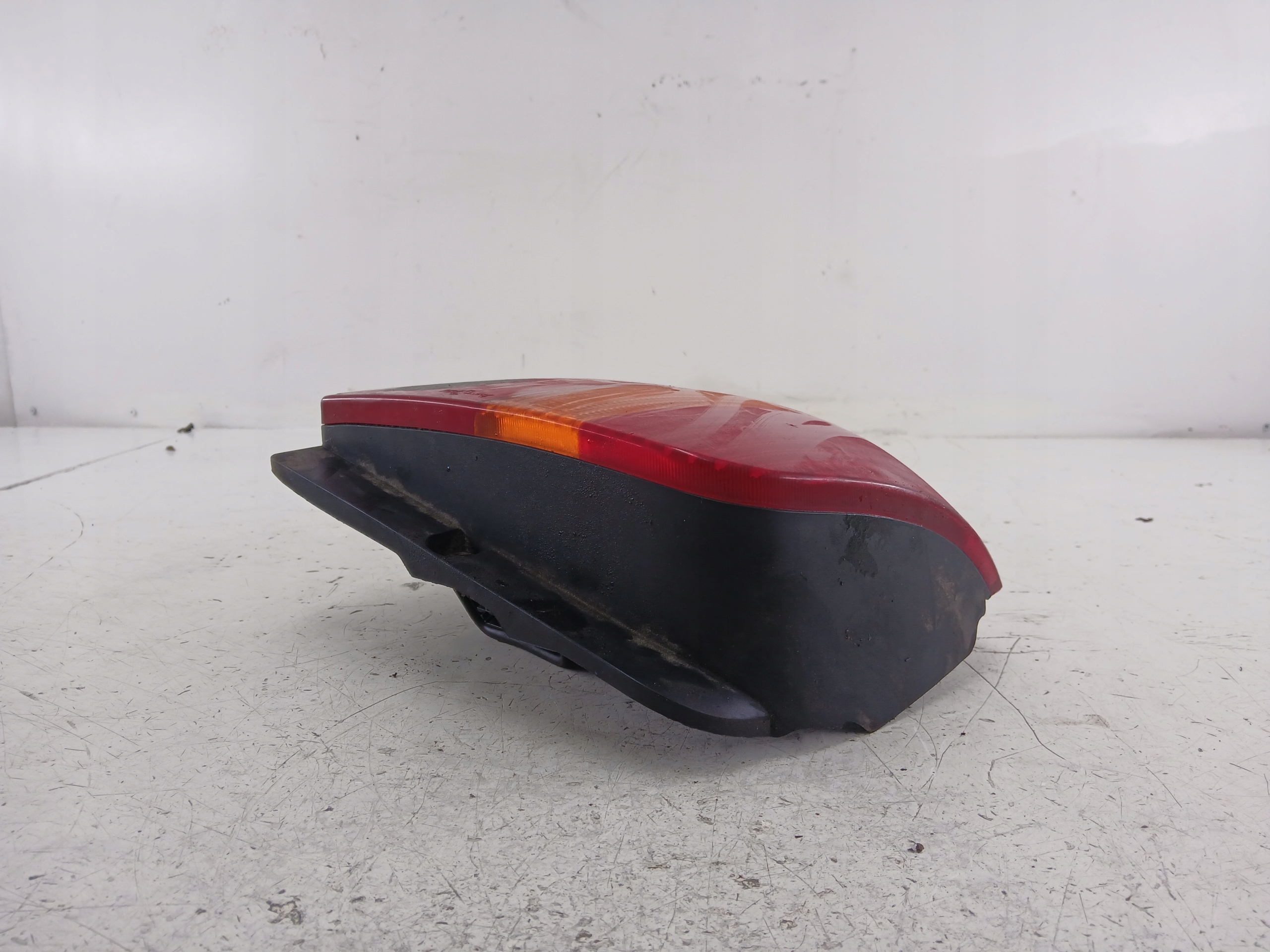 SEAT AROSA light left rear part