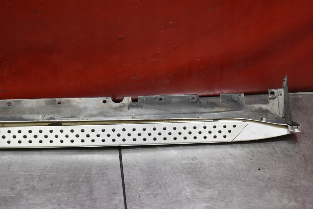 cap threshold left 300 BMW X5 E70 06-10