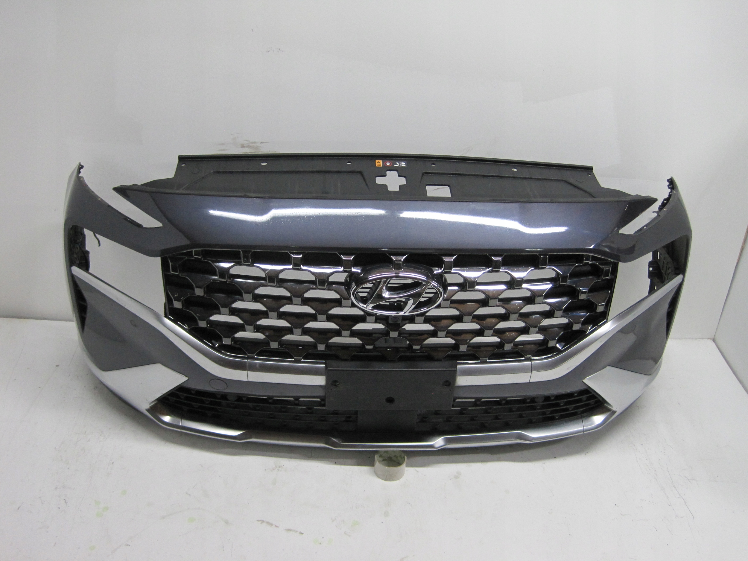 bumper HYUNDAI SANTA FE IV LIFT 20R 4 PDC below RADAR KAMERA front front