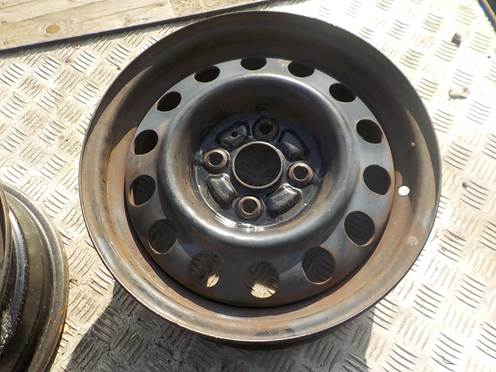 TOYOTA YARIS e CERCHI Ferro R14 4x100 2697K26