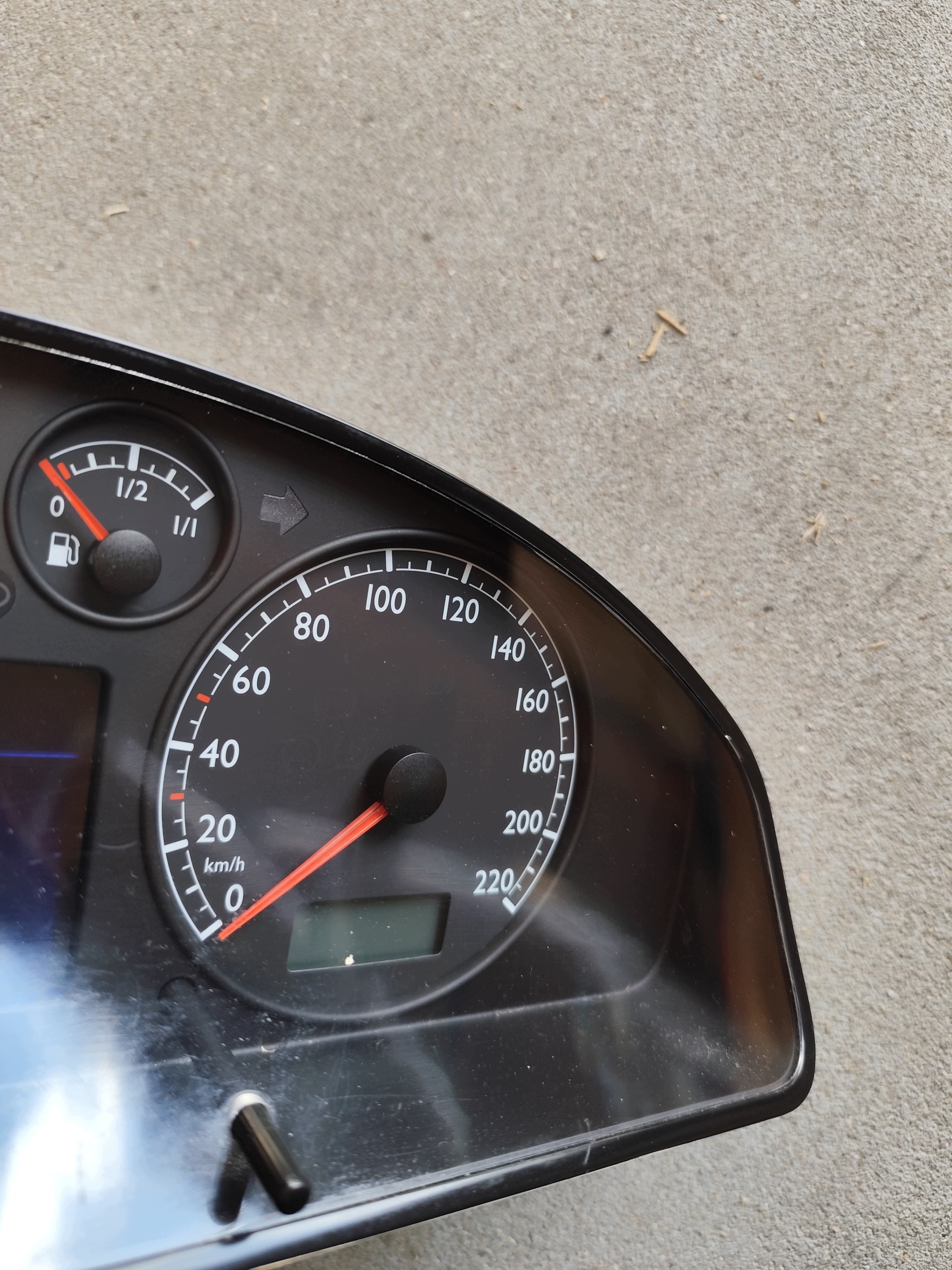 VW T5 MULTIVAN dials dials predkosciomierz 7H5920870J