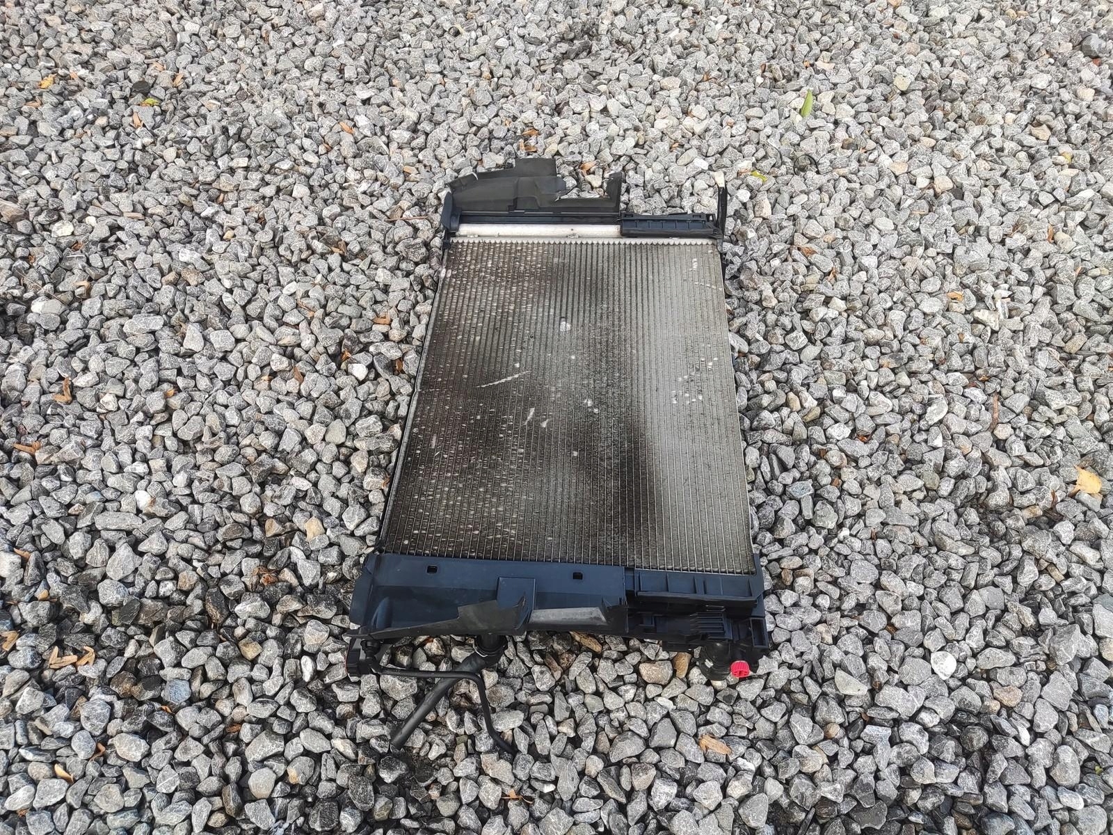 KOMPLET chladiče ventilátor INFINITI Q30 1.6 CGI 2015-2020