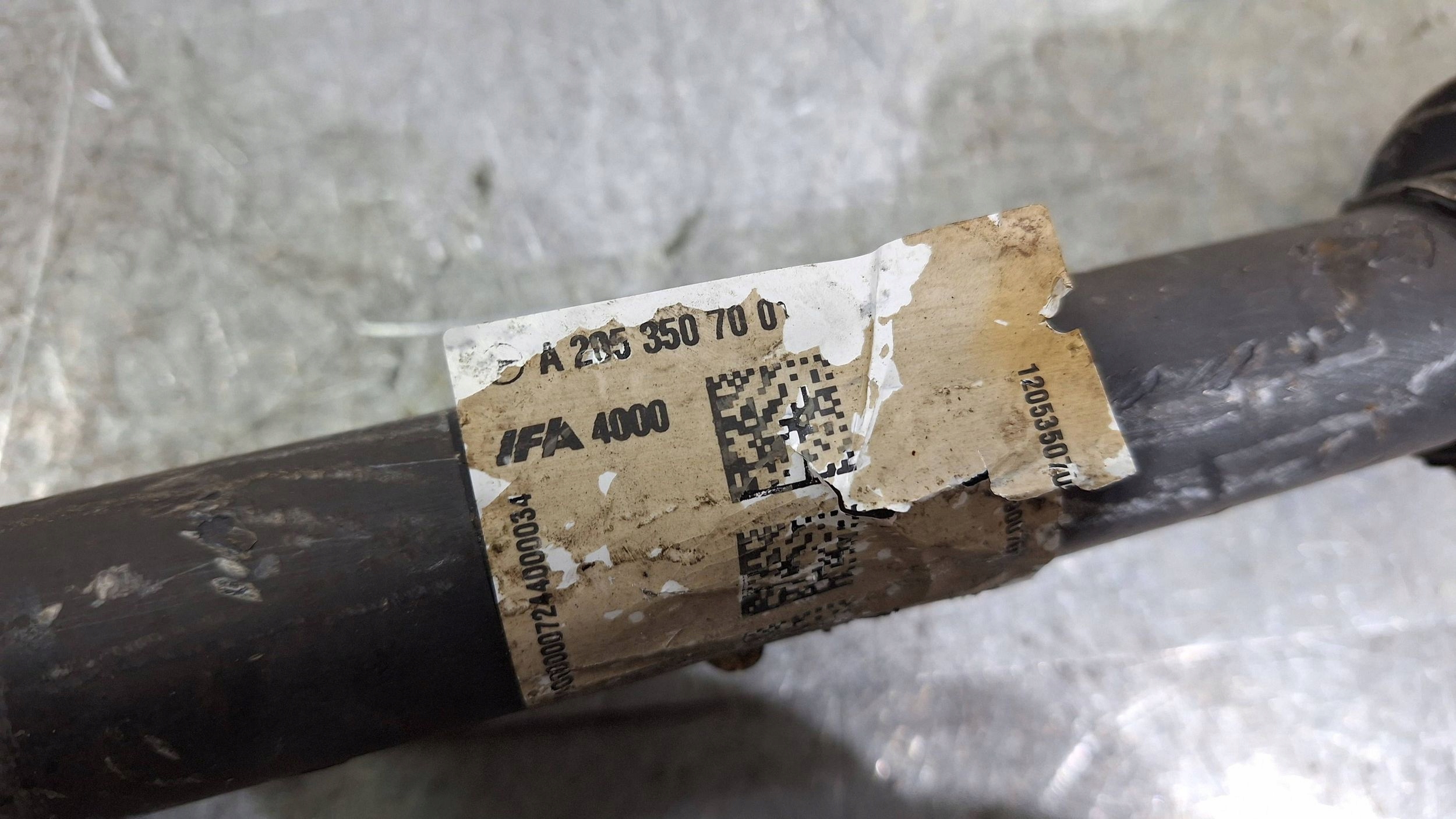 semi-axis left right rear part A2053507001 MERCEDES W205 2.2CDI